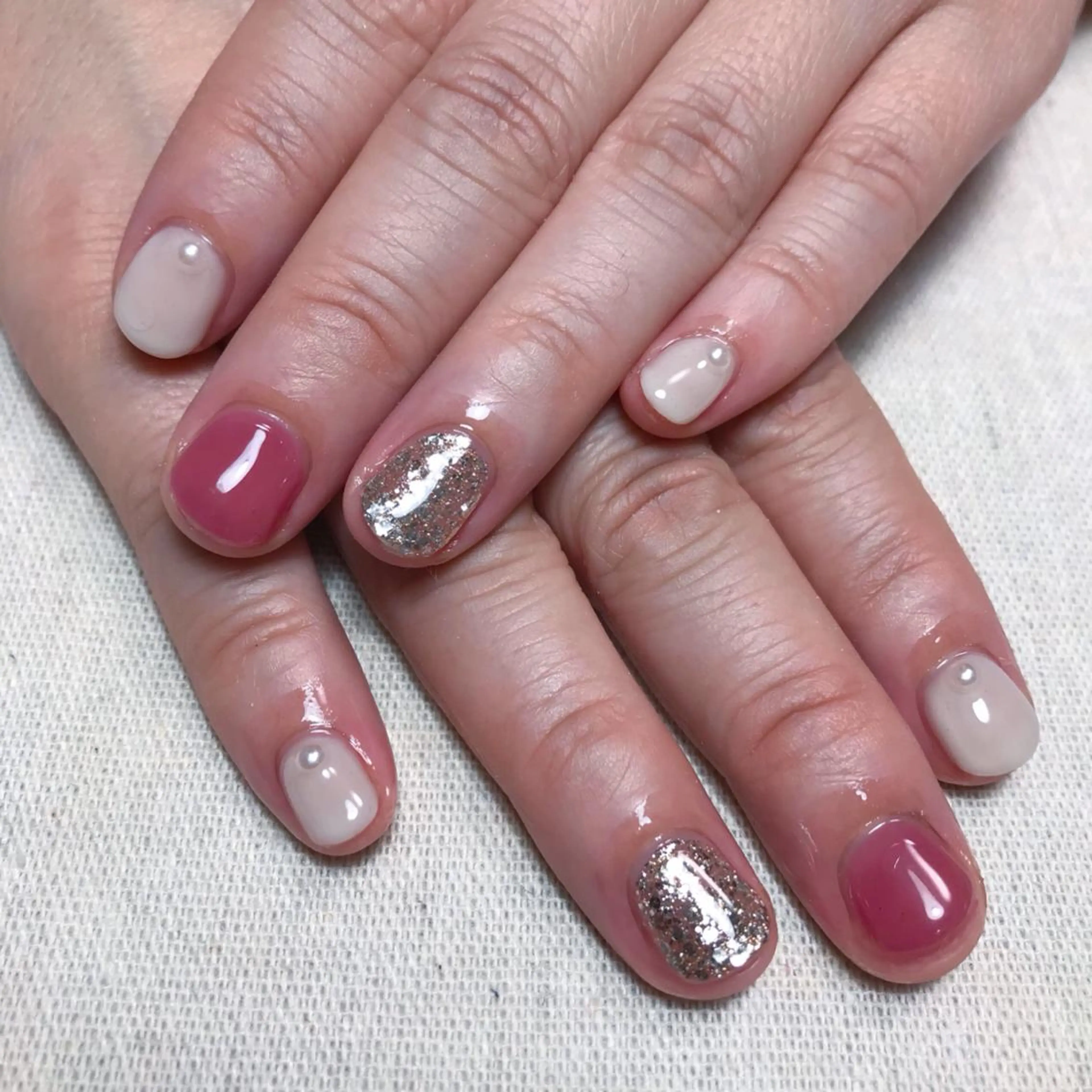 ネイル ラメ(グリッター) ラメグラデーション ワンカラーネイル ハンドネイル 💅 Ai.のネイルデザイン