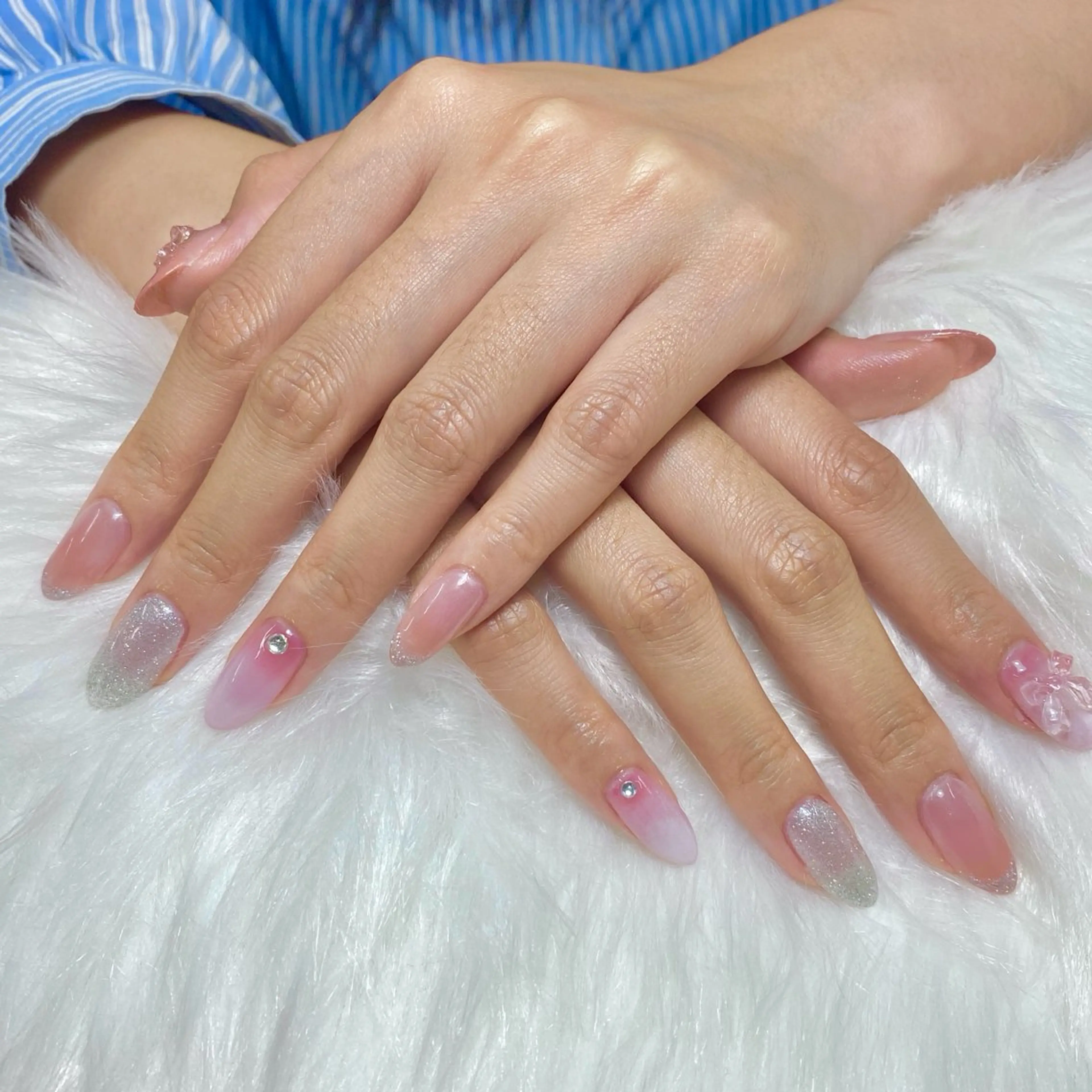 ネイル フラッシュネイル ピンク ハンドネイル MoMo_Nail 🎀✨のネイルデザイン