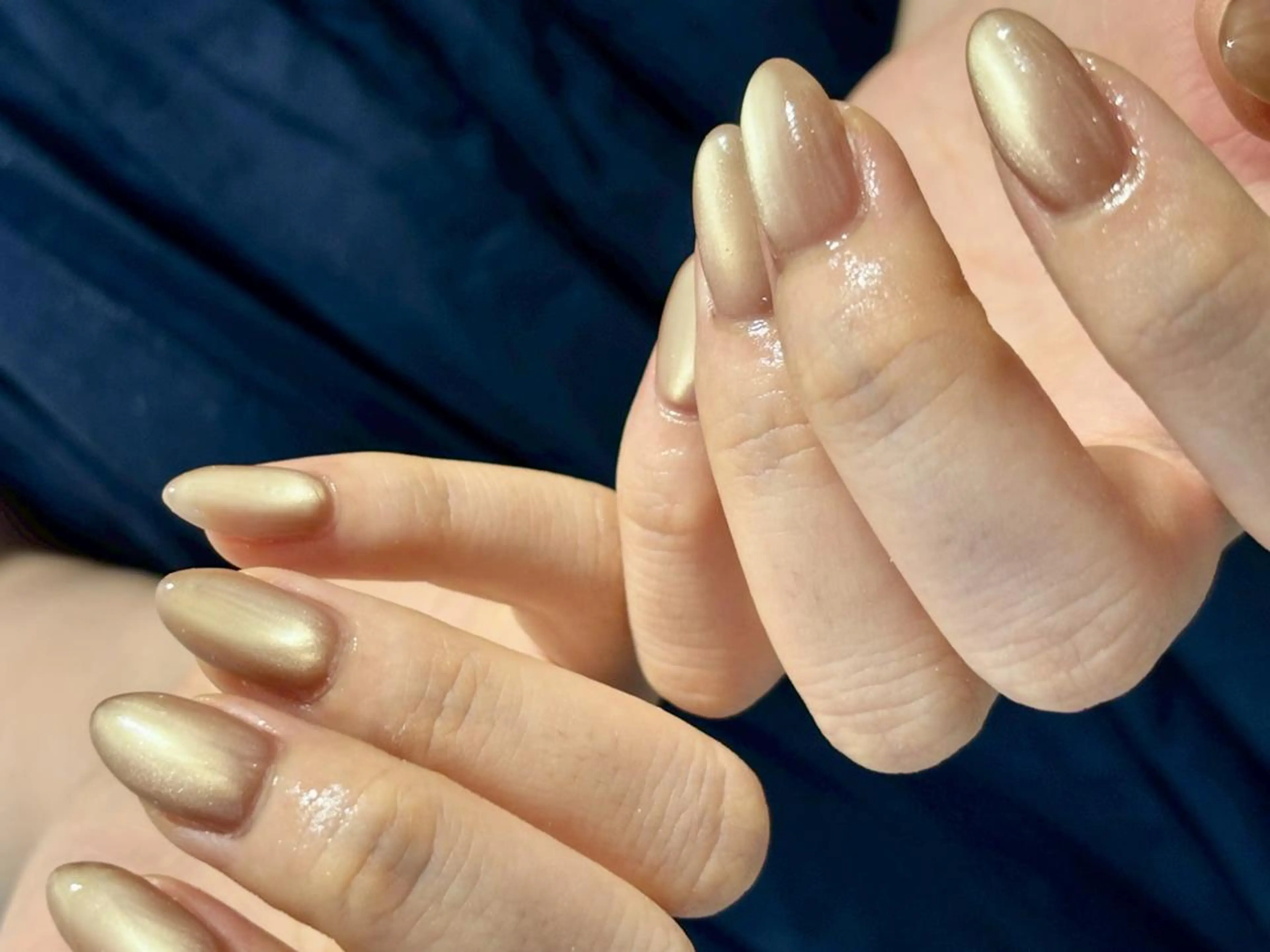 ネイル マグネットネイル Allma Nailのネイルデザイン