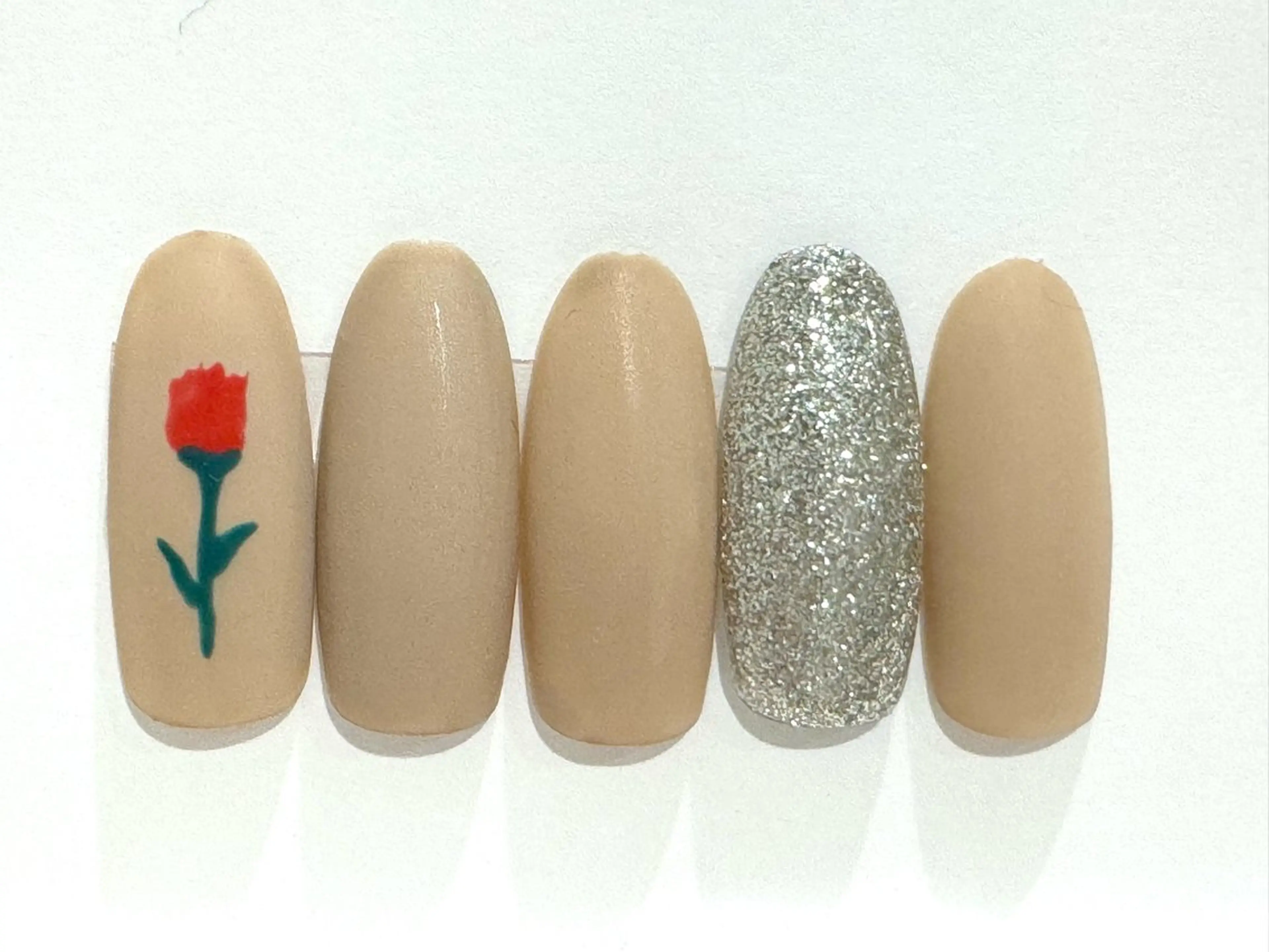 ネイル 窪田 三奈美のネイルデザイン