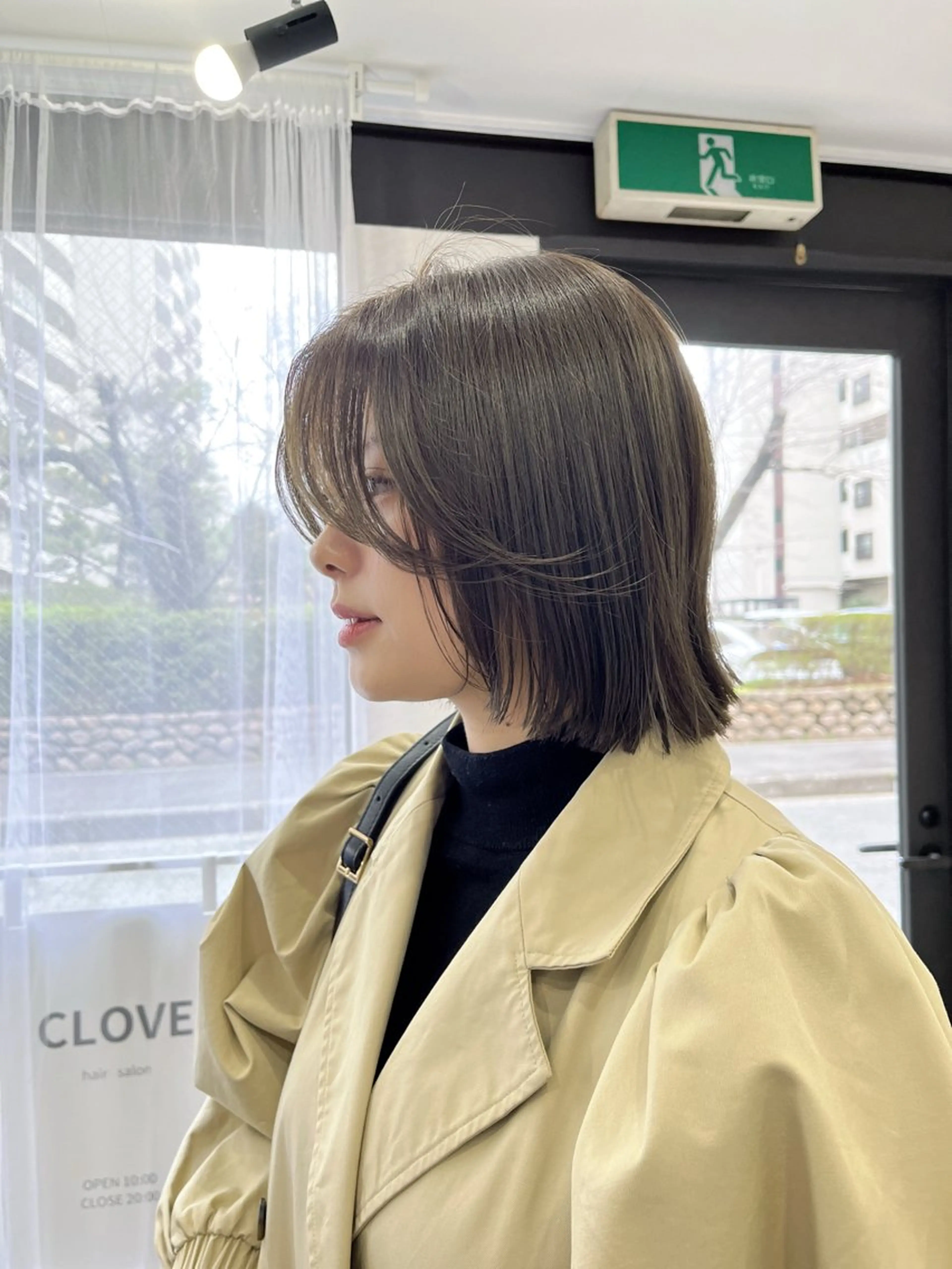 ミディアム CLOVE所属・下石怜子/レイヤー/ 透明感カラーのヘアスタイル