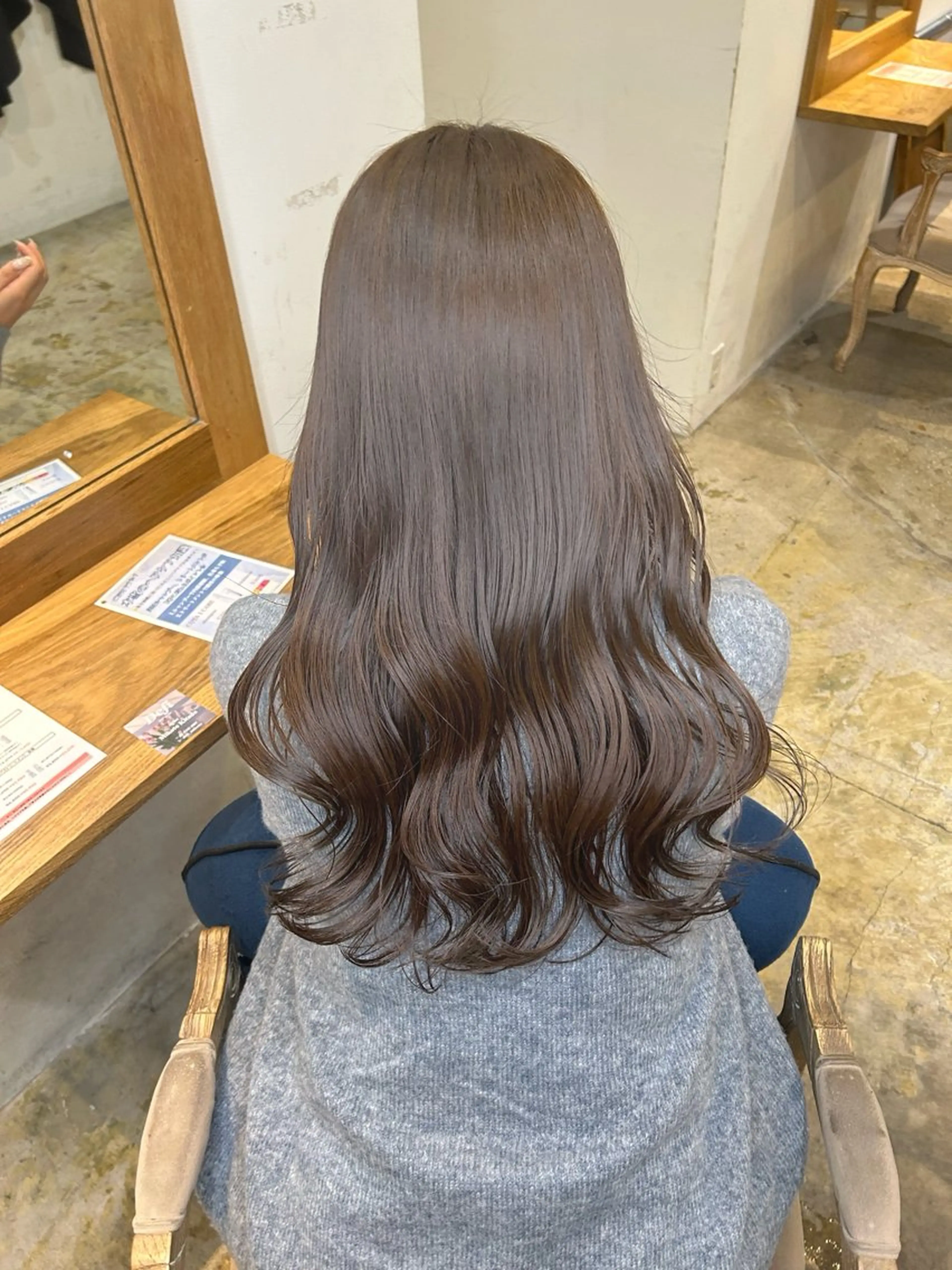 ロング ヘアカラー 北田 美琴 / 柔らかいカラーのヘアスタイル