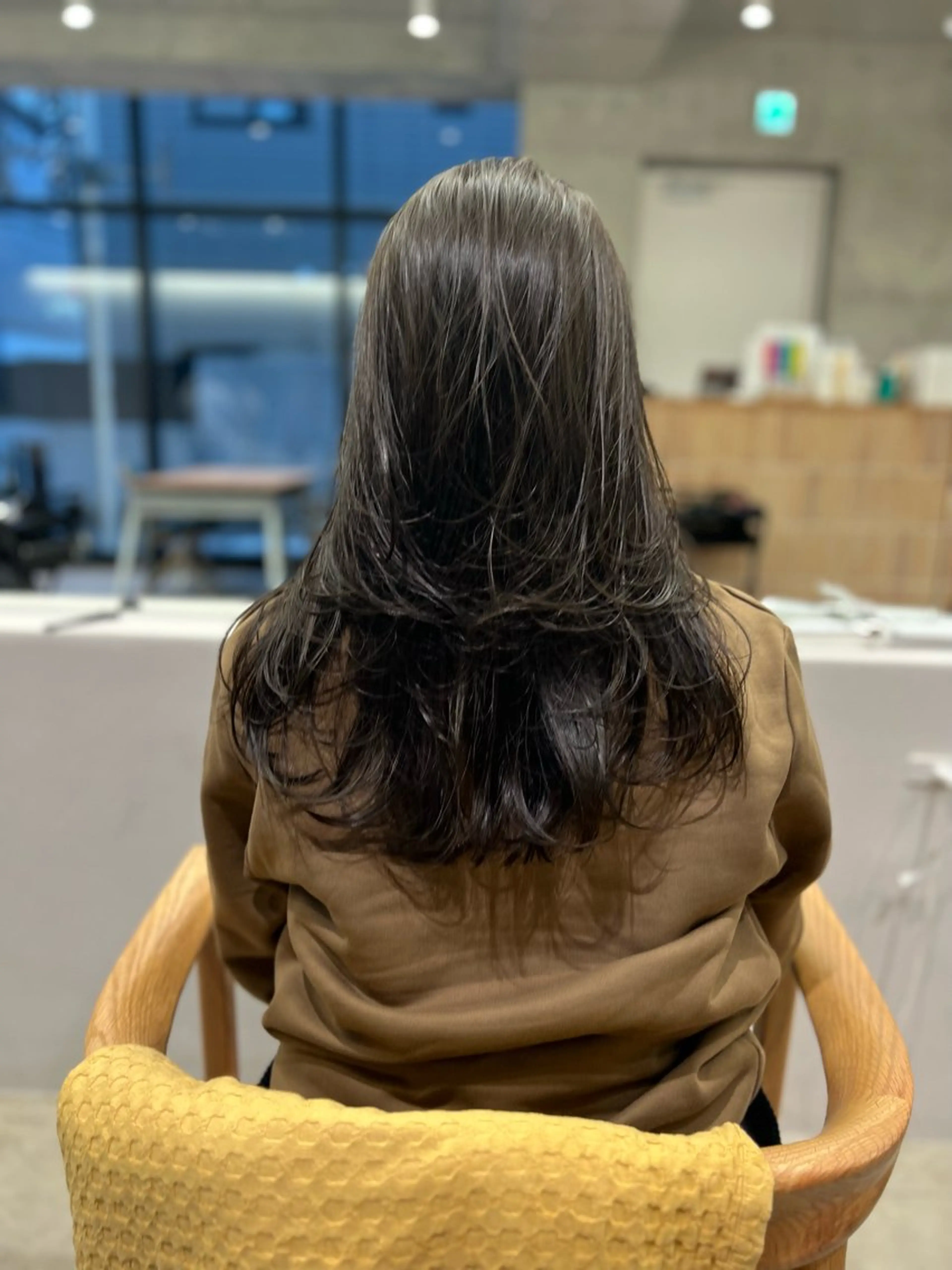 ロング カラー ブリーチ ブリーチなしカラー レイヤーカット ロング カット ヘアカラー 誰よりも丁寧なカット 🍀小林輝のヘアスタイル