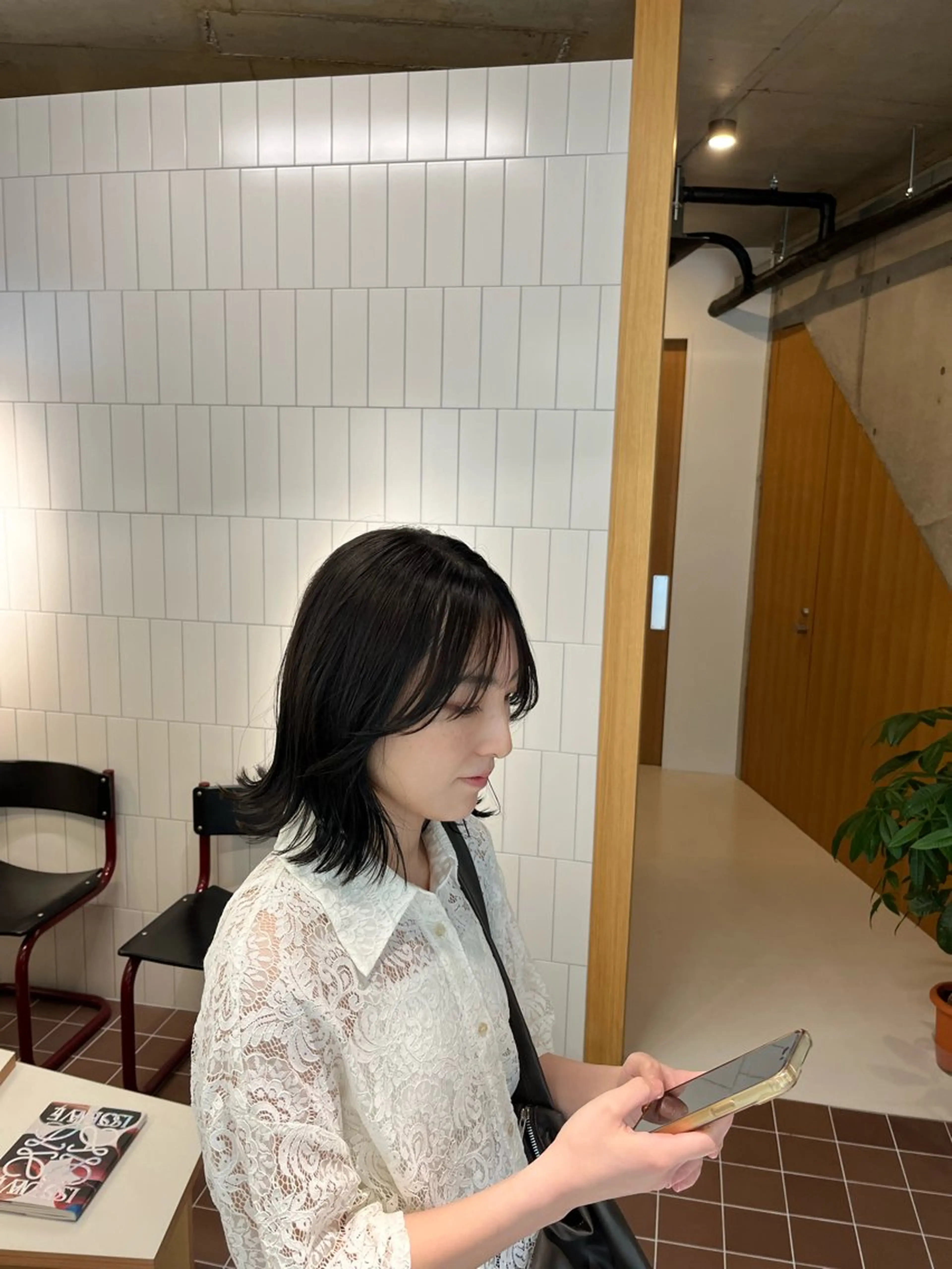 ミディアム カラー 顔周りカット 外ハネヘア カット ヘアカラー トリートメント nagi所属・横田直也／韓国風 レイヤーカット／千種のヘアスタイル