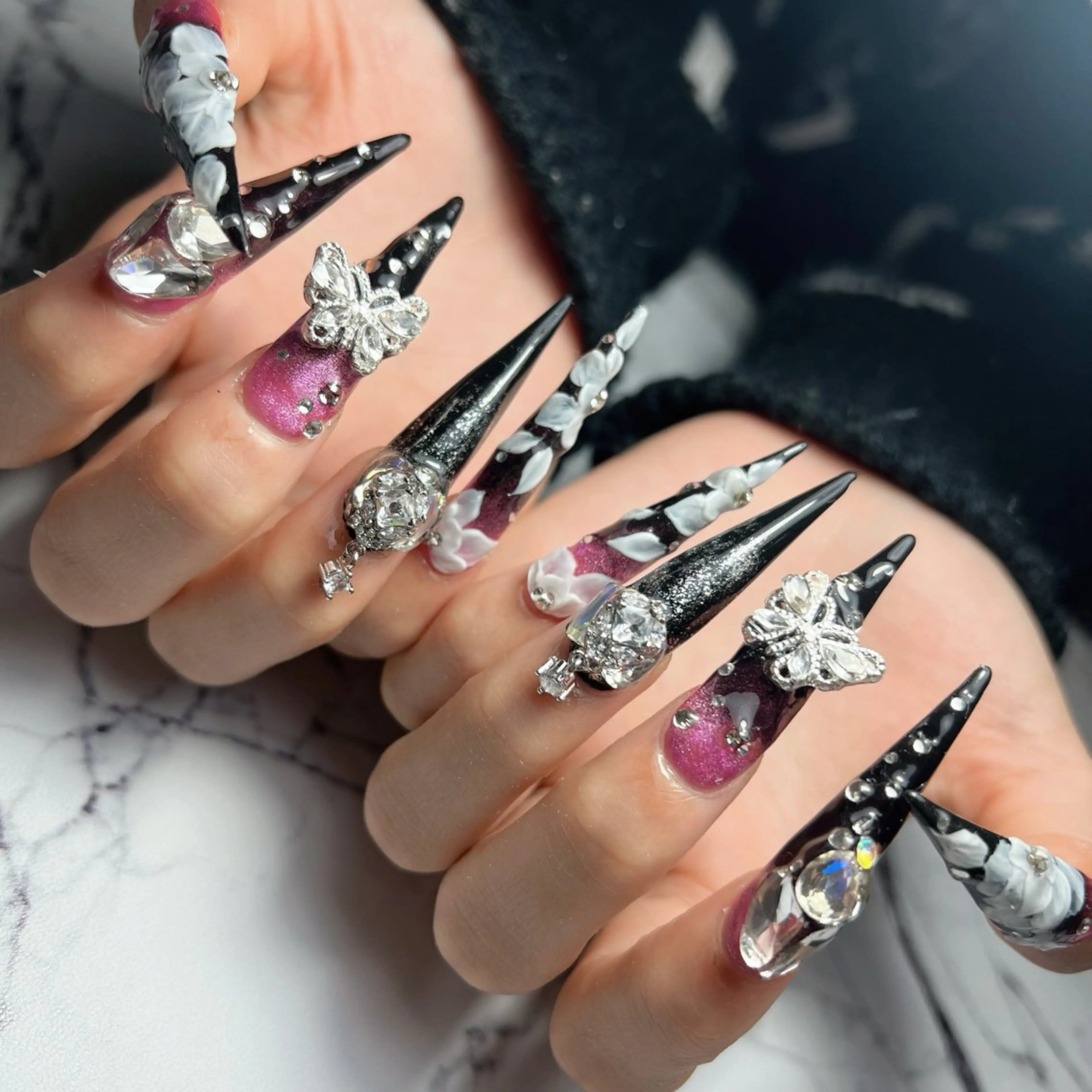 ネイル ハンドネイル Dia Nail AKIのネイルデザイン