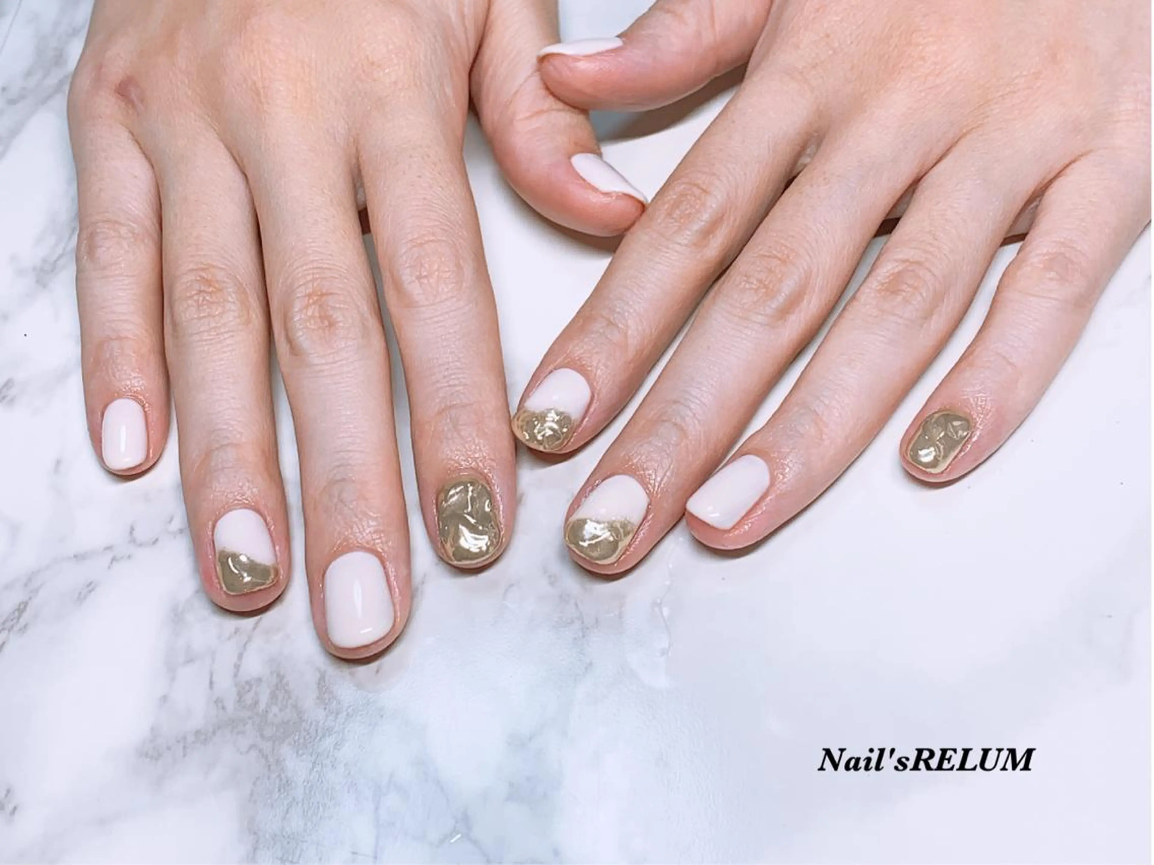 ネイル アートネイル ミラーネイル THECOLORS所属・近貞 莉奈のネイルデザイン