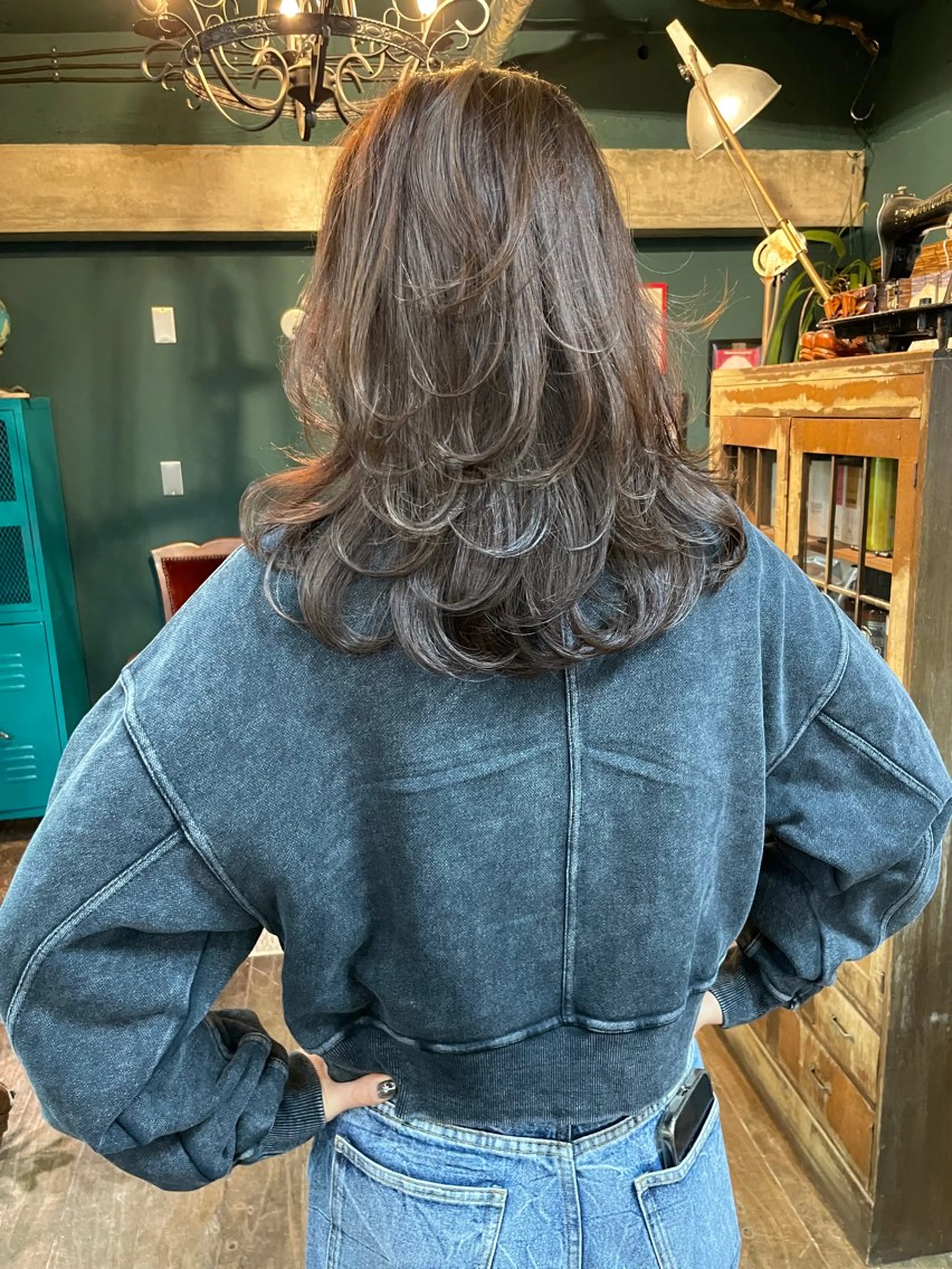 セミロング ラベンダーブラウン レイヤーカット カット ヘアカラー トリートメント vivre libre所属・vivre libreのヘアスタイル