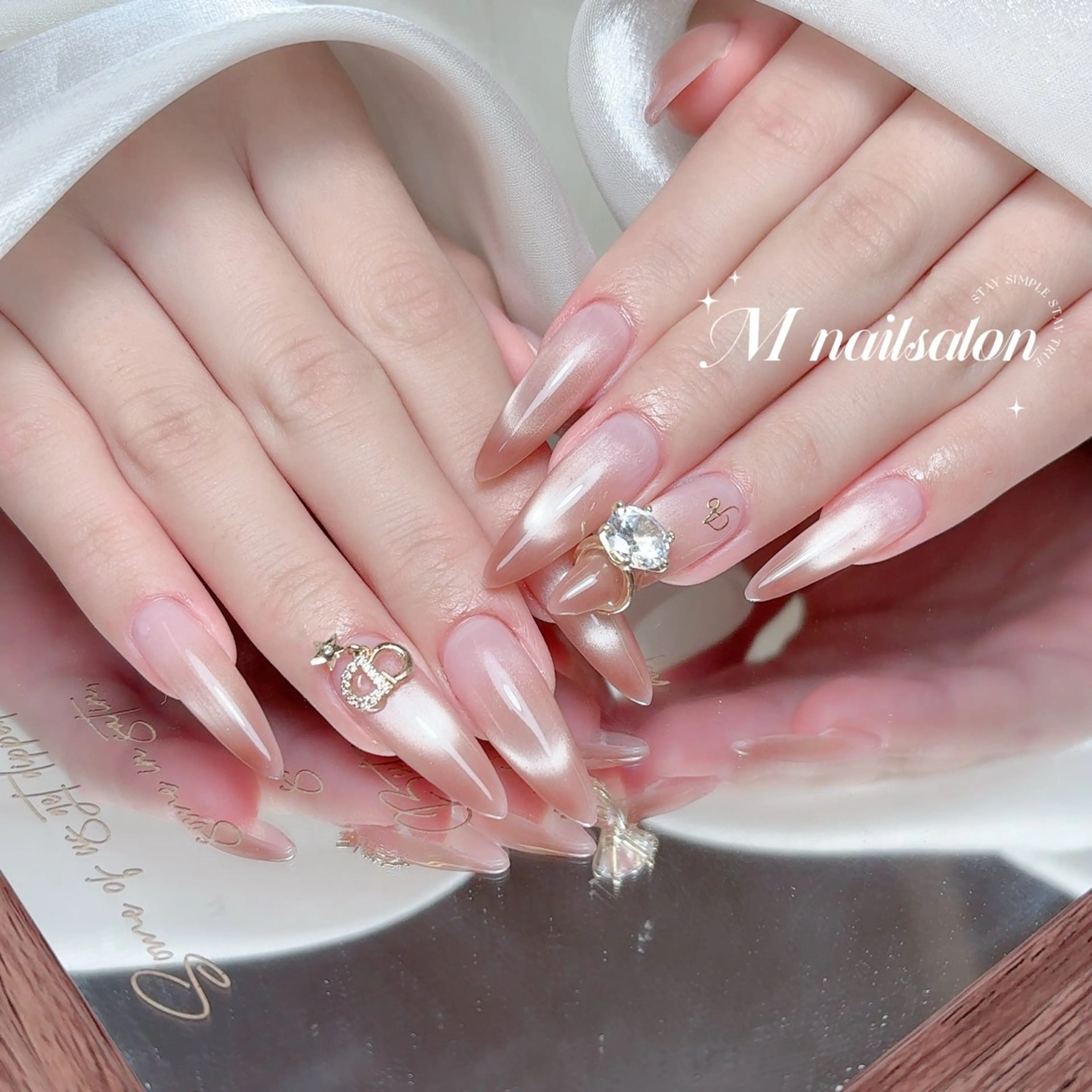 ネイル ハンドネイル M🌷nail 長さだし専門店のネイルデザイン