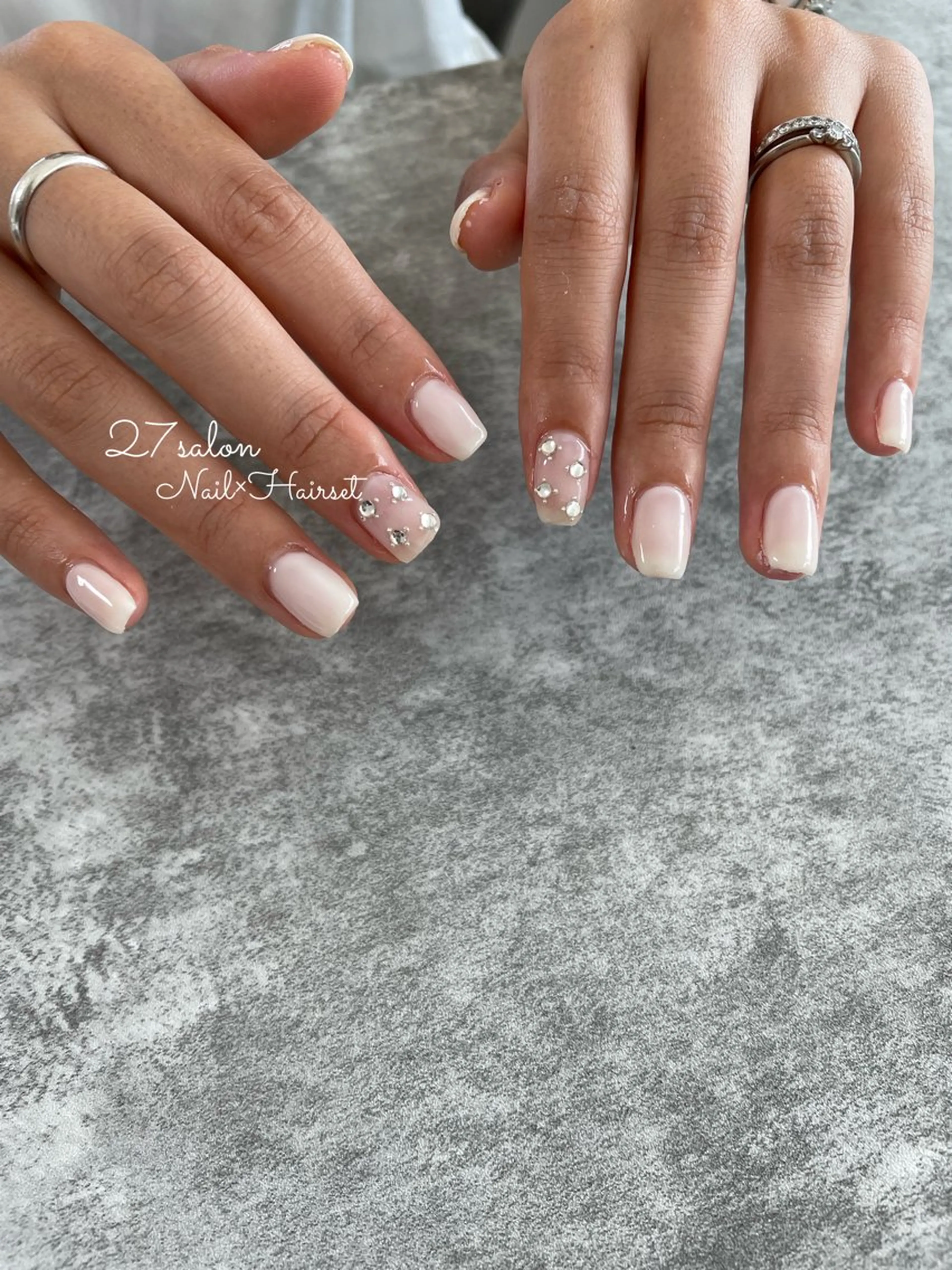 ネイル ホワイト 27salon yuinaのネイルデザイン