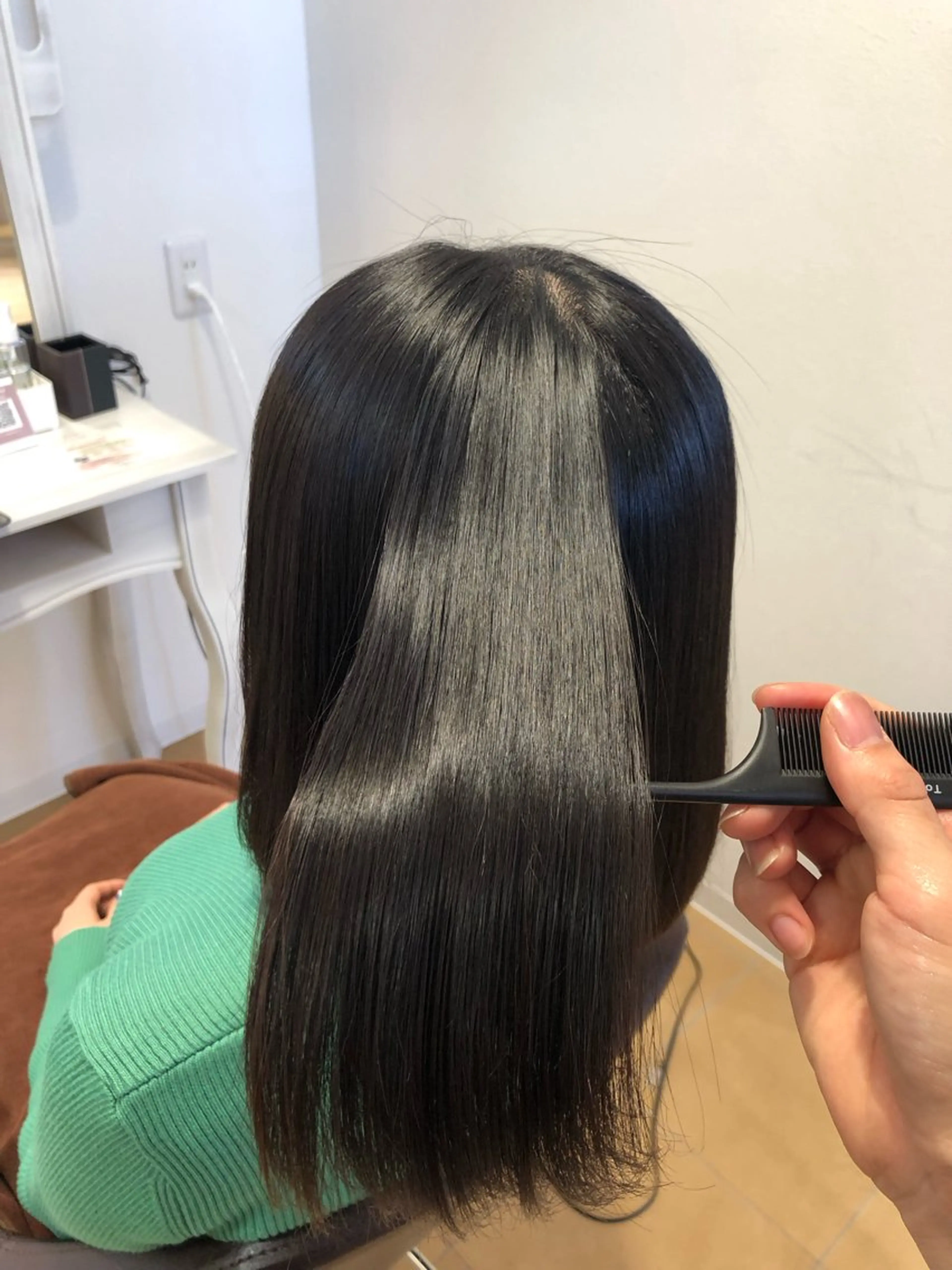 前髪縮毛矯正+1ステップトリートメント※前髪カット無料の写真