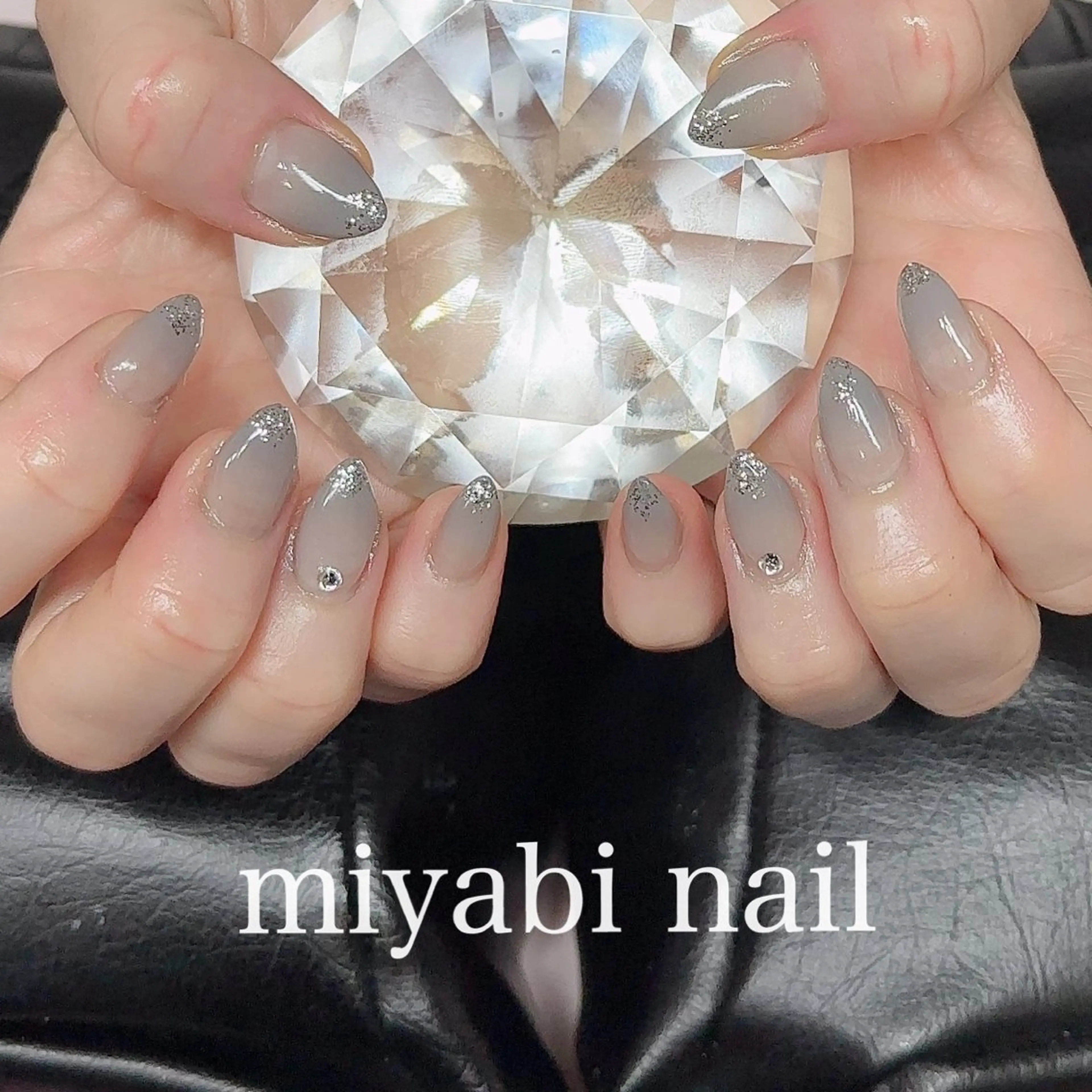 ネイル ジェルネイル グラデーション シルバー 春ネイル ハンドネイル miyabi nail 桂川駅近くのネイルデザイン