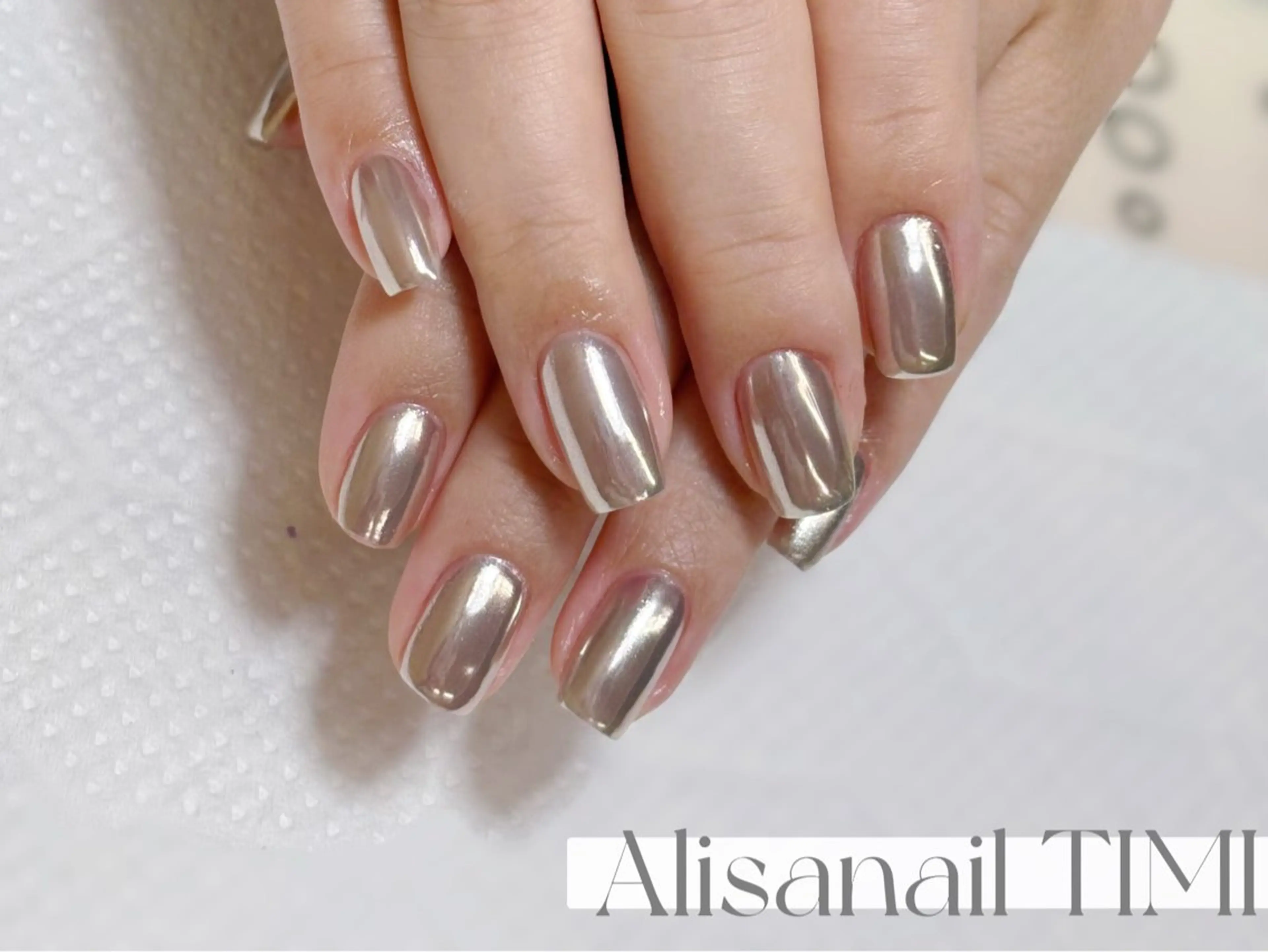 ネイル ミラーネイル ワンカラーネイル ハンドネイル Alisa nail Timiのネイルデザイン