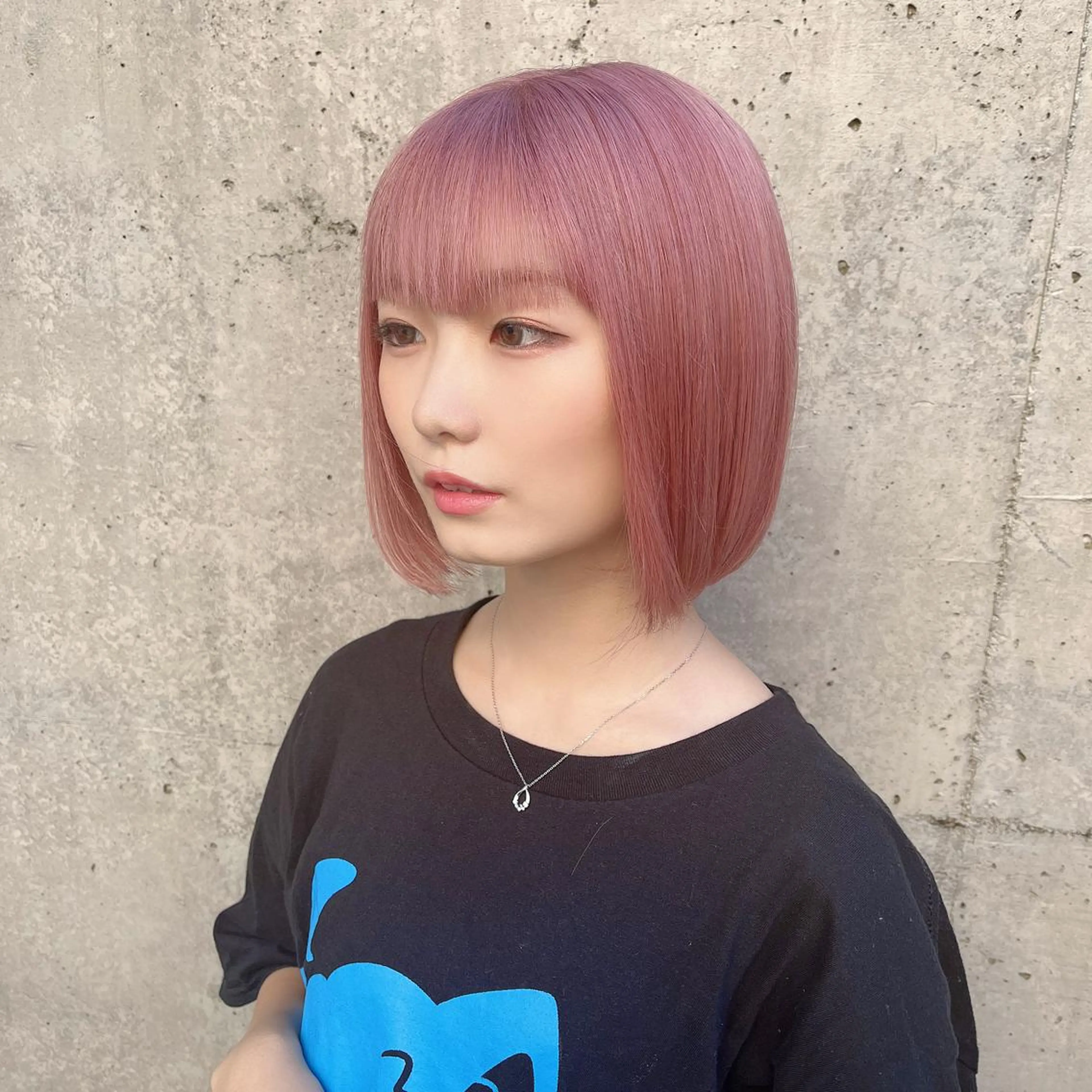 ショート カラー ブリーチ 🌷お洒落推しカラー moe🐰🌷のヘアスタイル