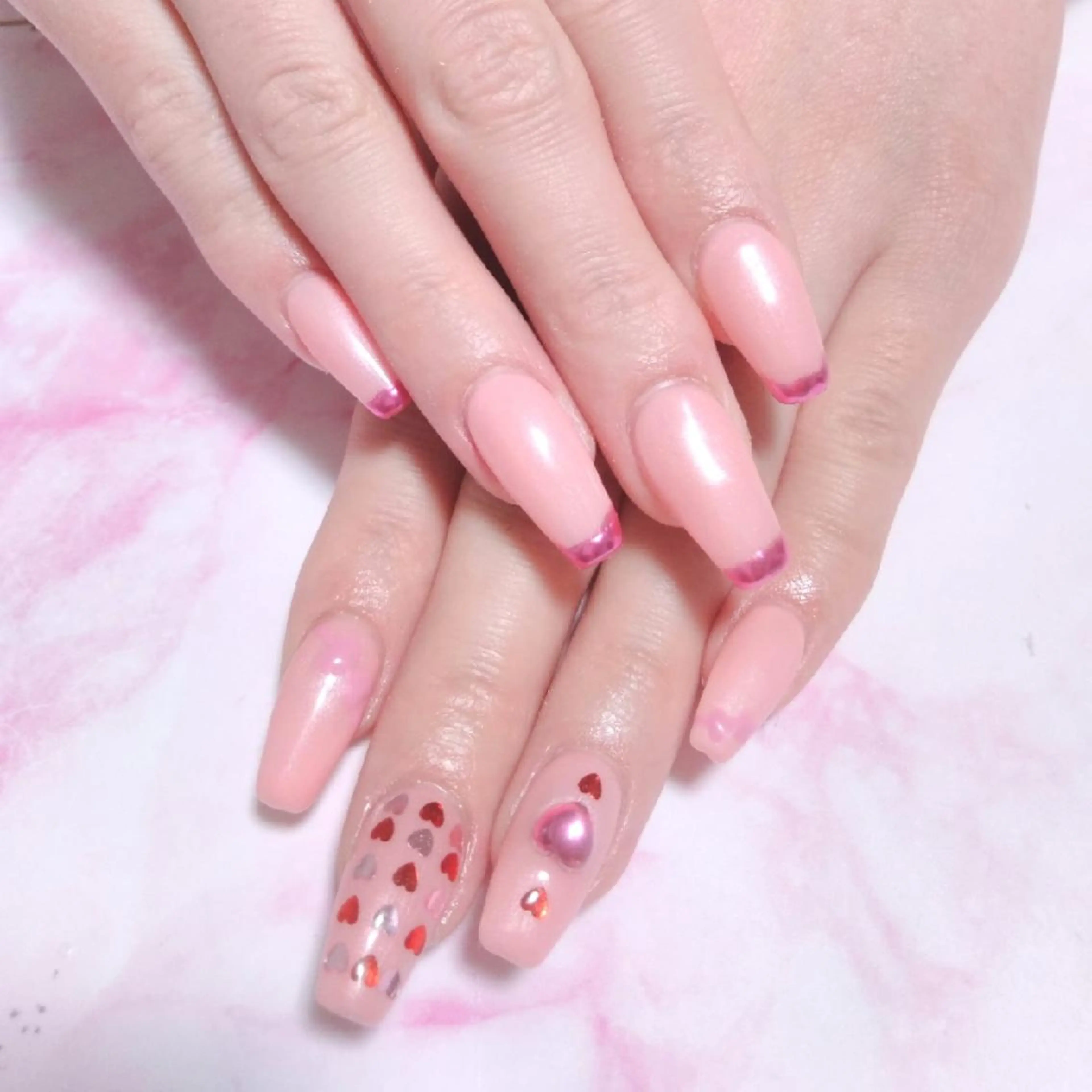 ネイル エステとネイル ローズコンフォートのネイルデザイン