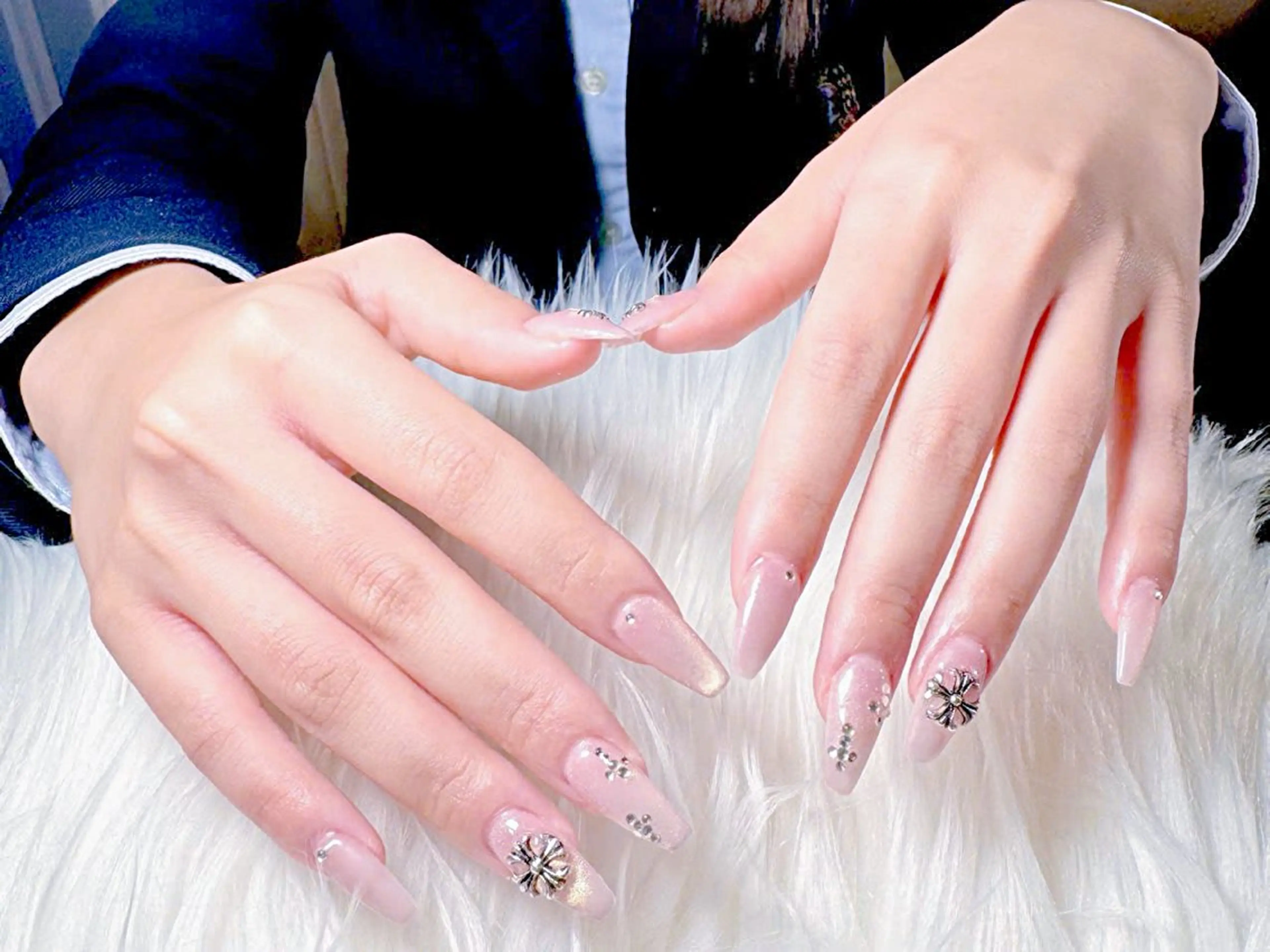 ネイル NekoNailsalon所属・グエン アンのネイルデザイン