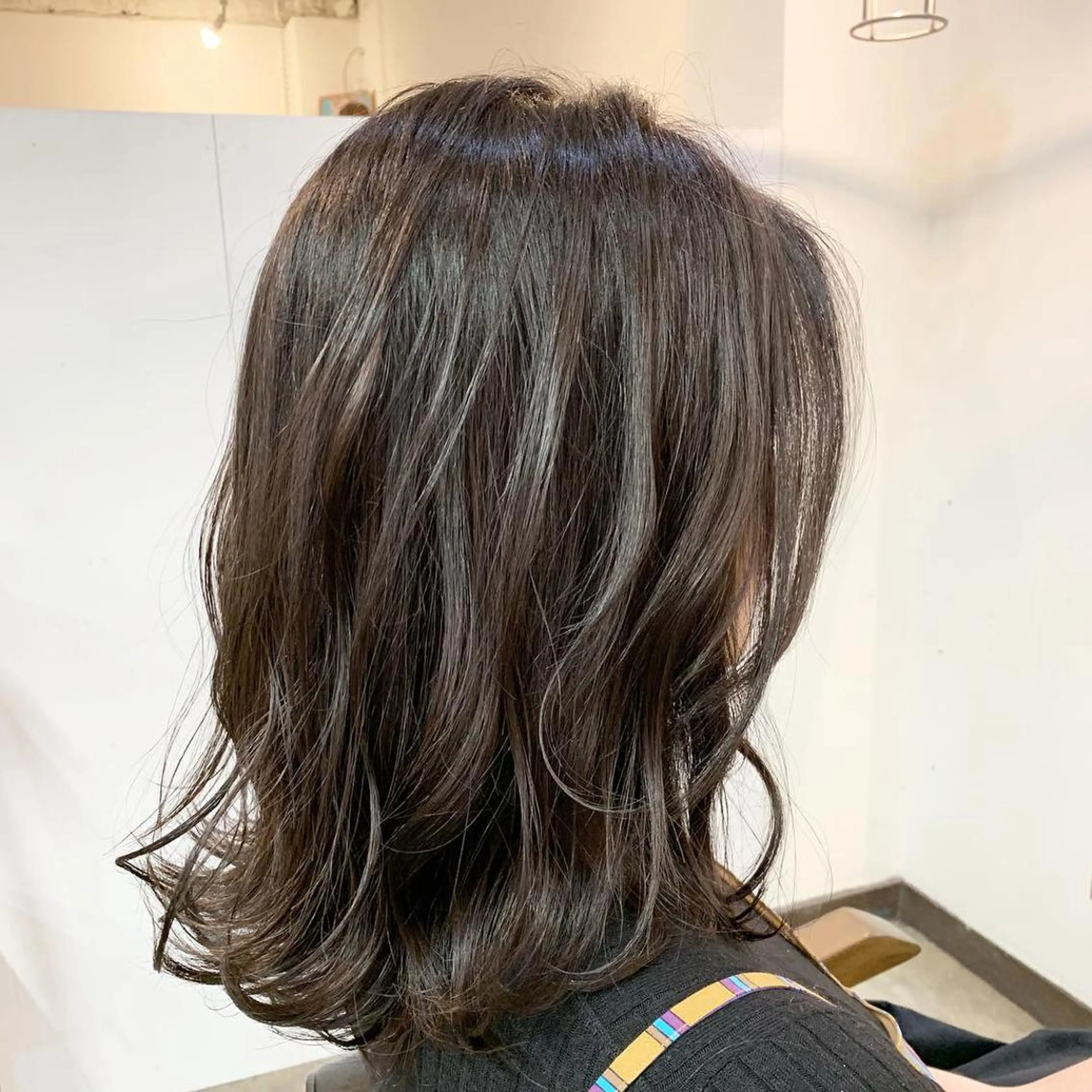 セミロング カラー LEB所属・下河 宗太のヘアスタイル