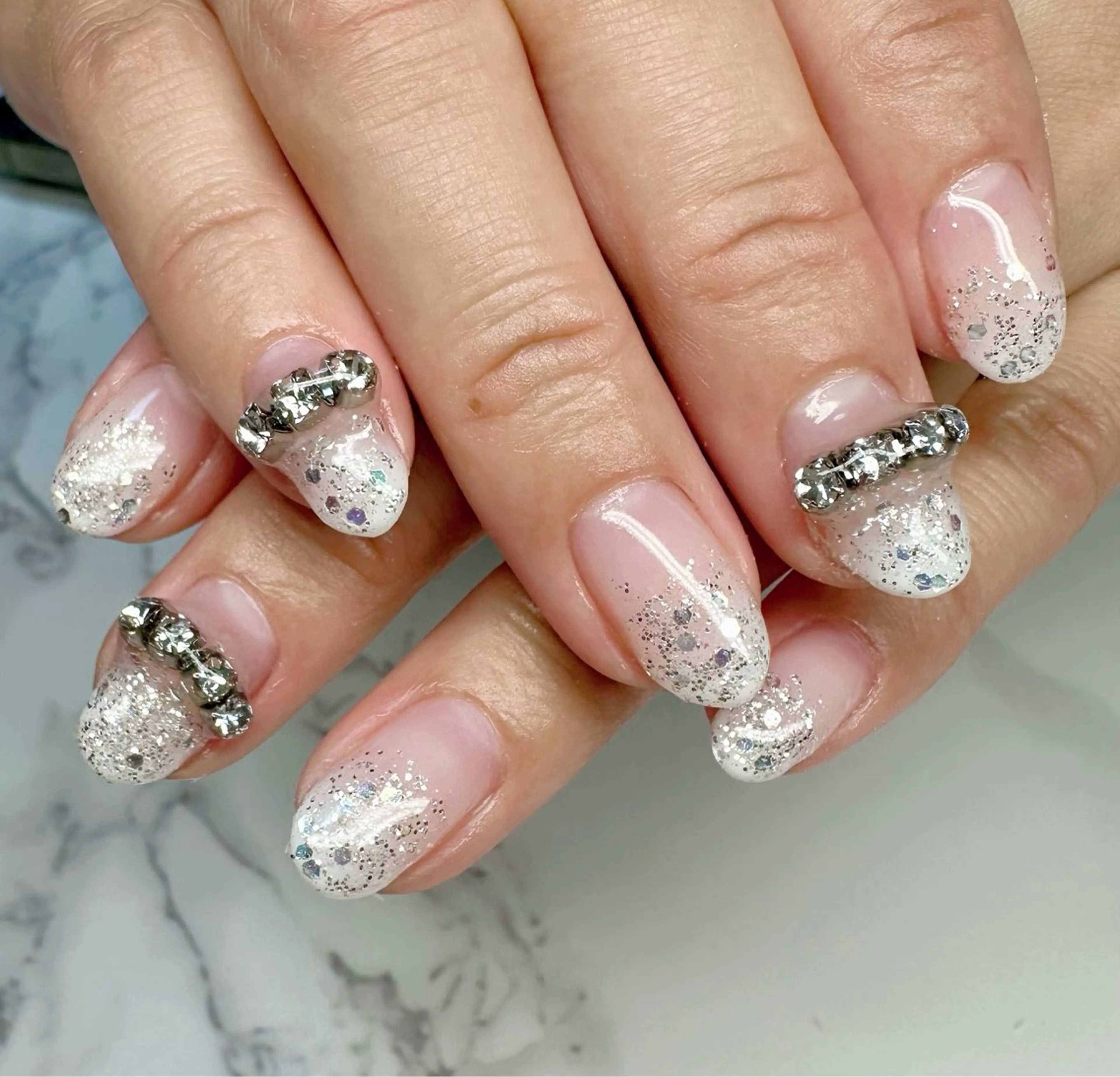 ネイル アートネイル チークネイル フレンチネイル キラキラネイル ラメ(グリッター) M.N_ nailのネイルデザイン