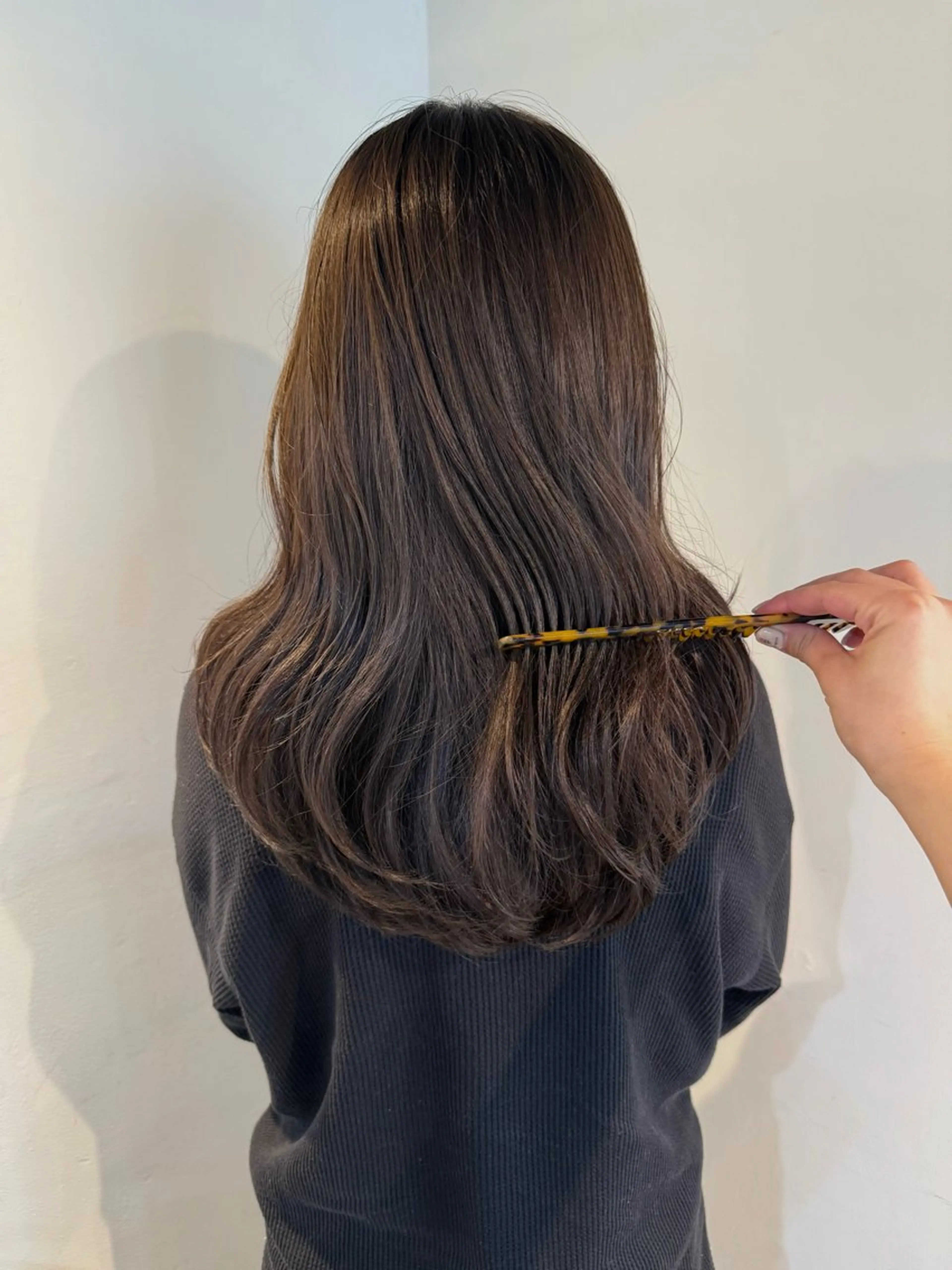 12月限定！カット＋艶感ワンカラーの写真