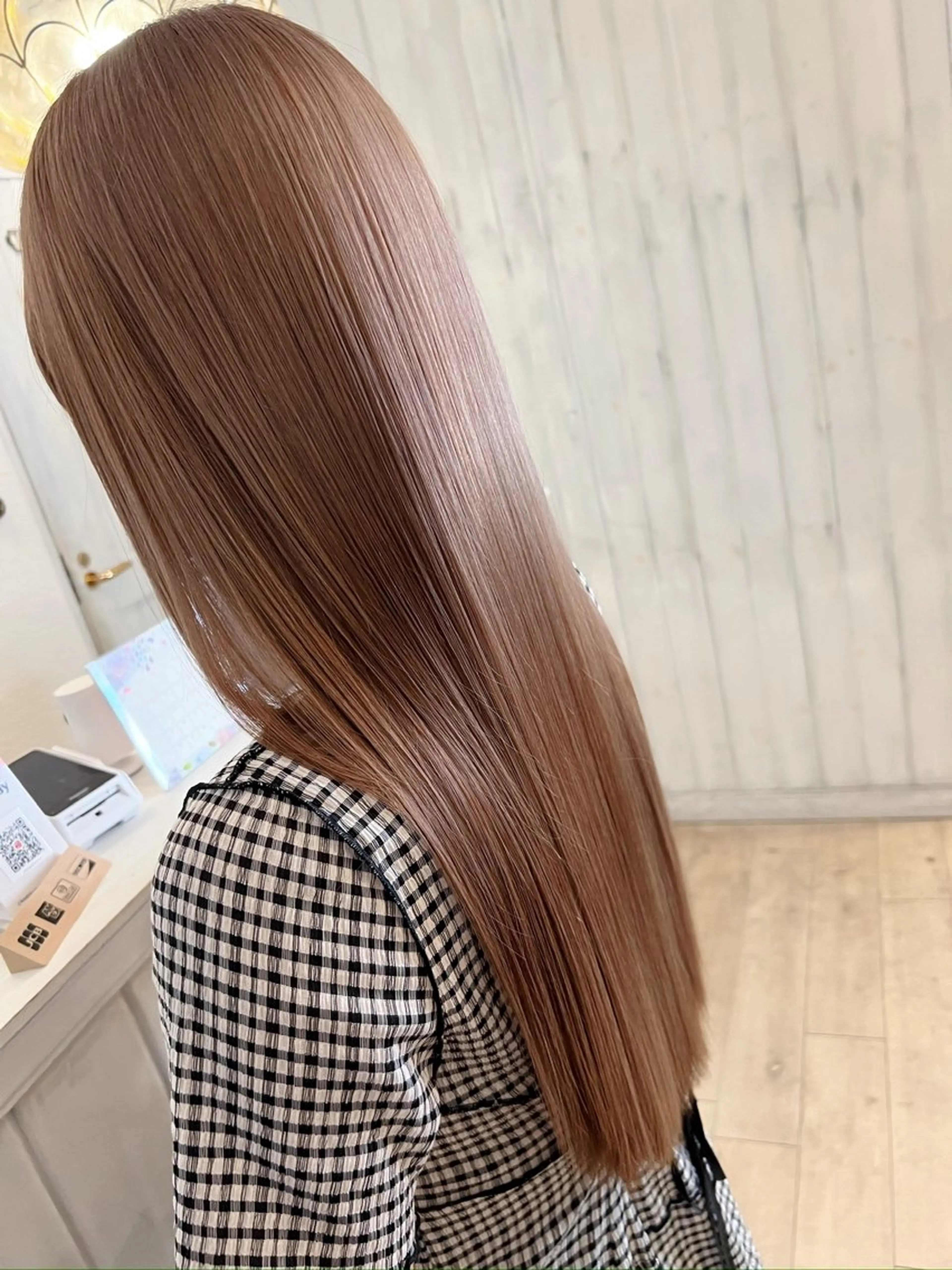 セミロング カット ヘアカラー トリートメント 髪質改善美髪特化 ルイス奈良のヘアスタイル