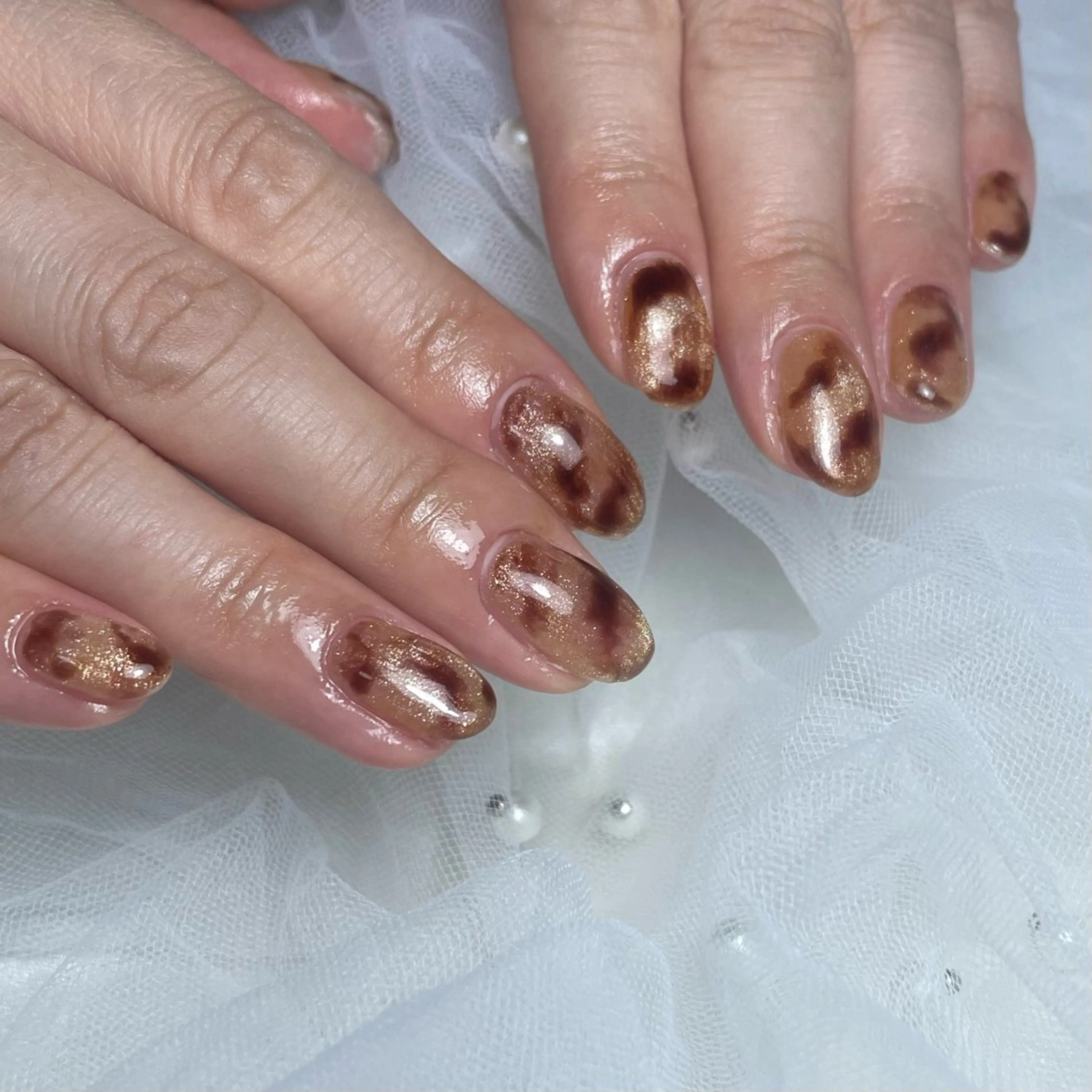 ネイル べっ甲ネイル ハンドネイル S LOUNGE NAIL所属・パーツたくさん🍓 SUMIのネイルデザイン