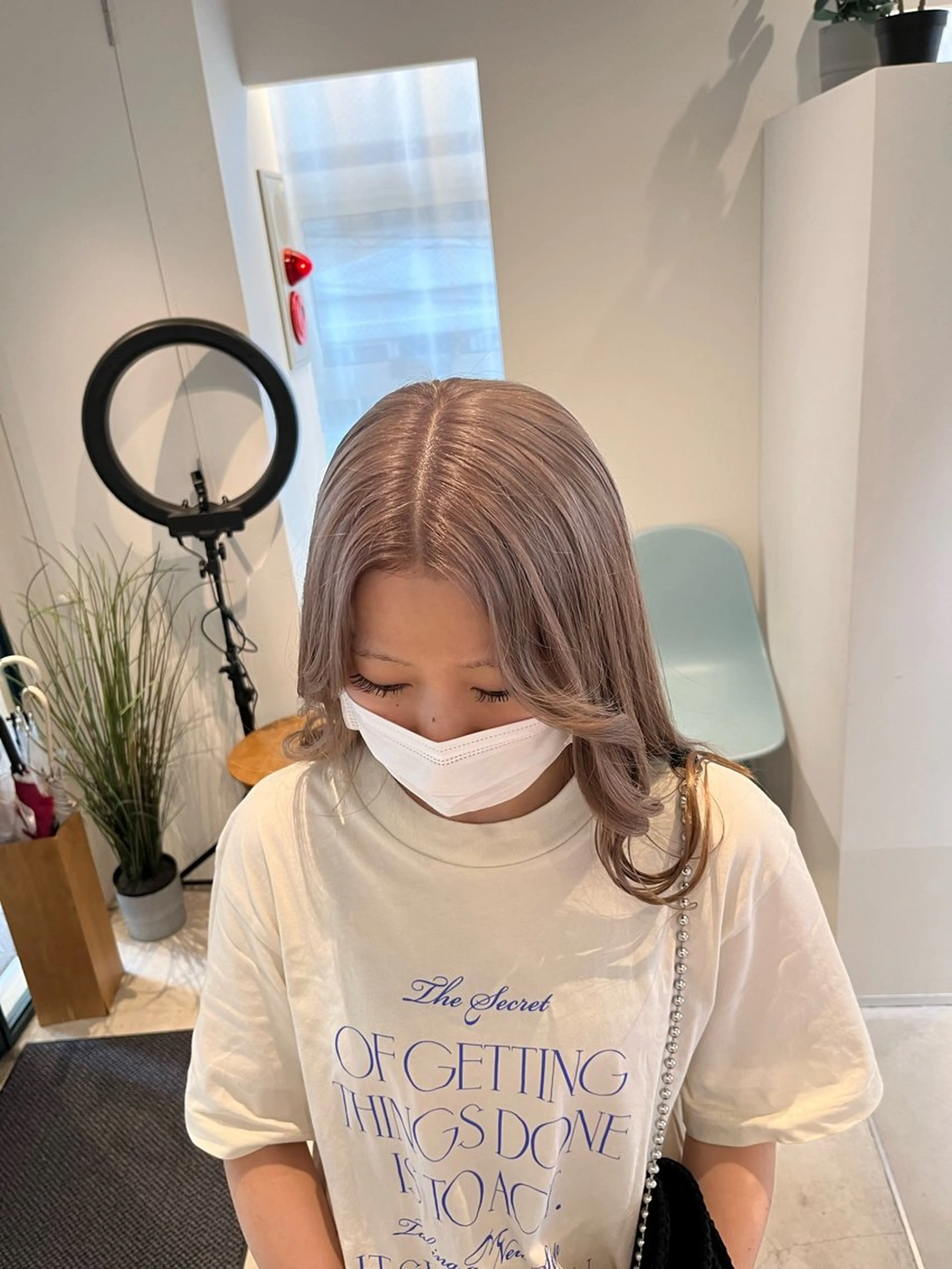 セミロング カラー 艶髪ブリーチ/レイヤ ー/竹本幸希のヘアスタイル