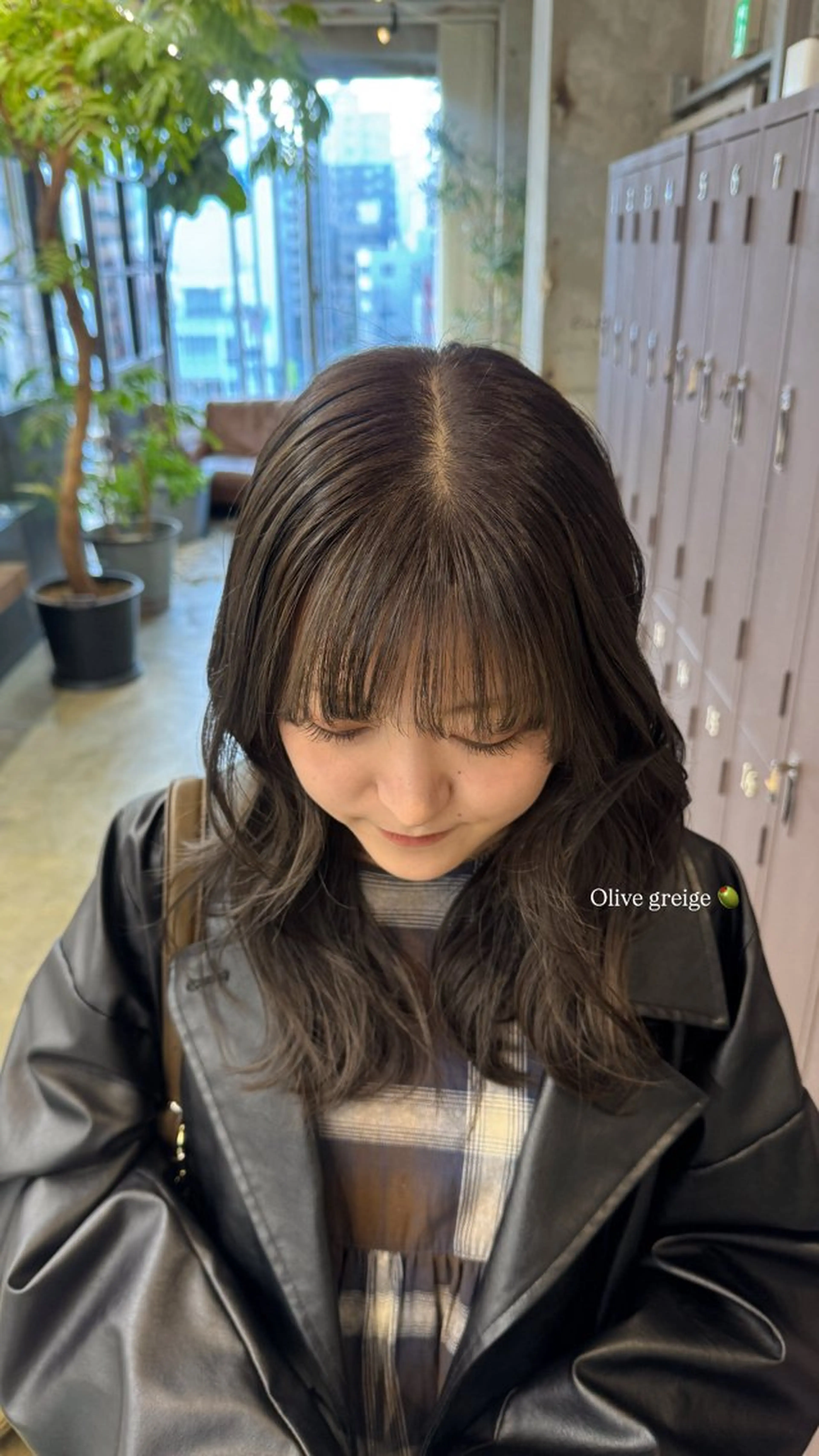 ロング カラー 透明感カラー グレージュ オリーブグレージュ オリーブグレー カット ヘアカラー トリートメント 森田遥奈/透明感カラ ー/似合わせカットのヘアスタイル