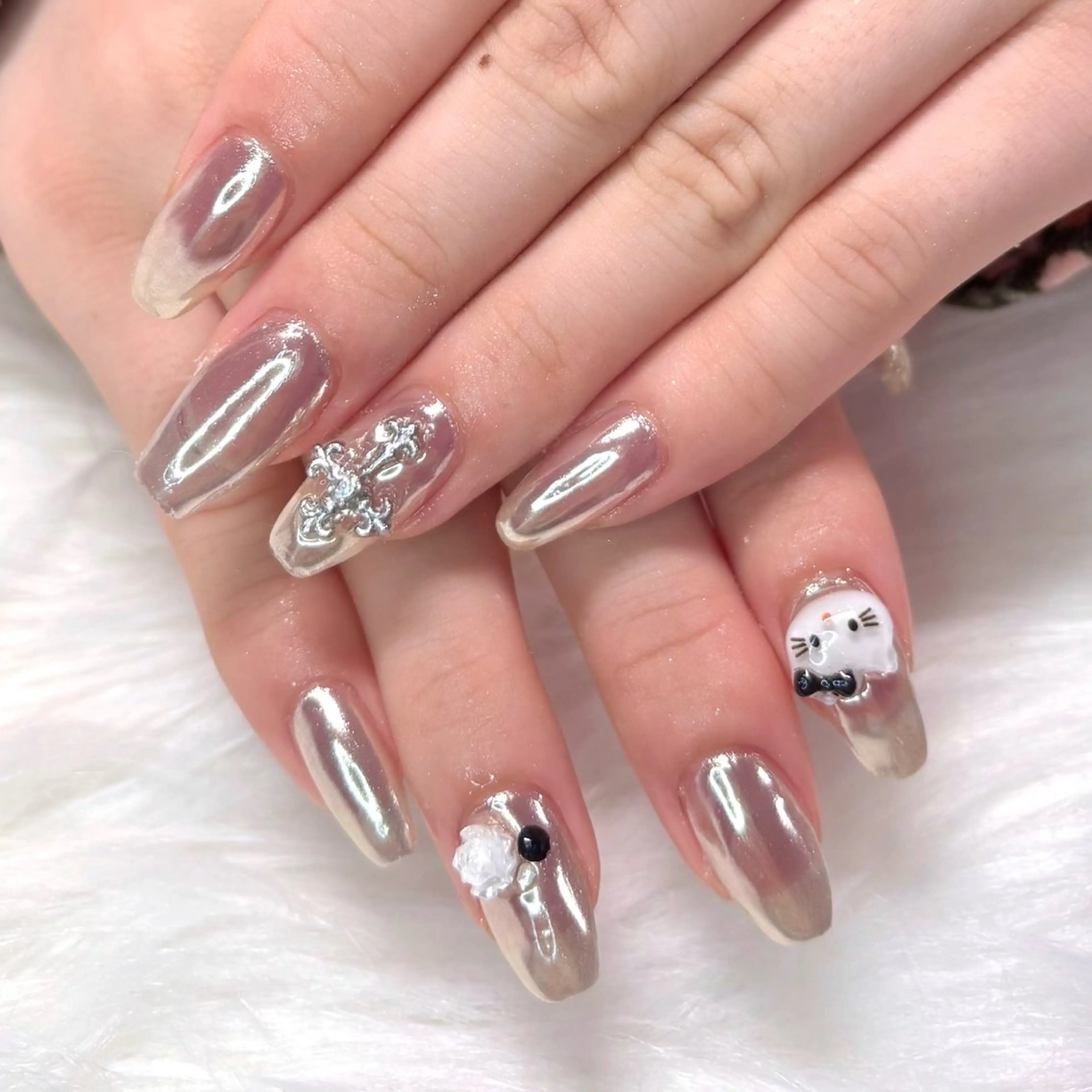 ネイル ミラーネイル ハンドネイル Noix nailのネイルデザイン