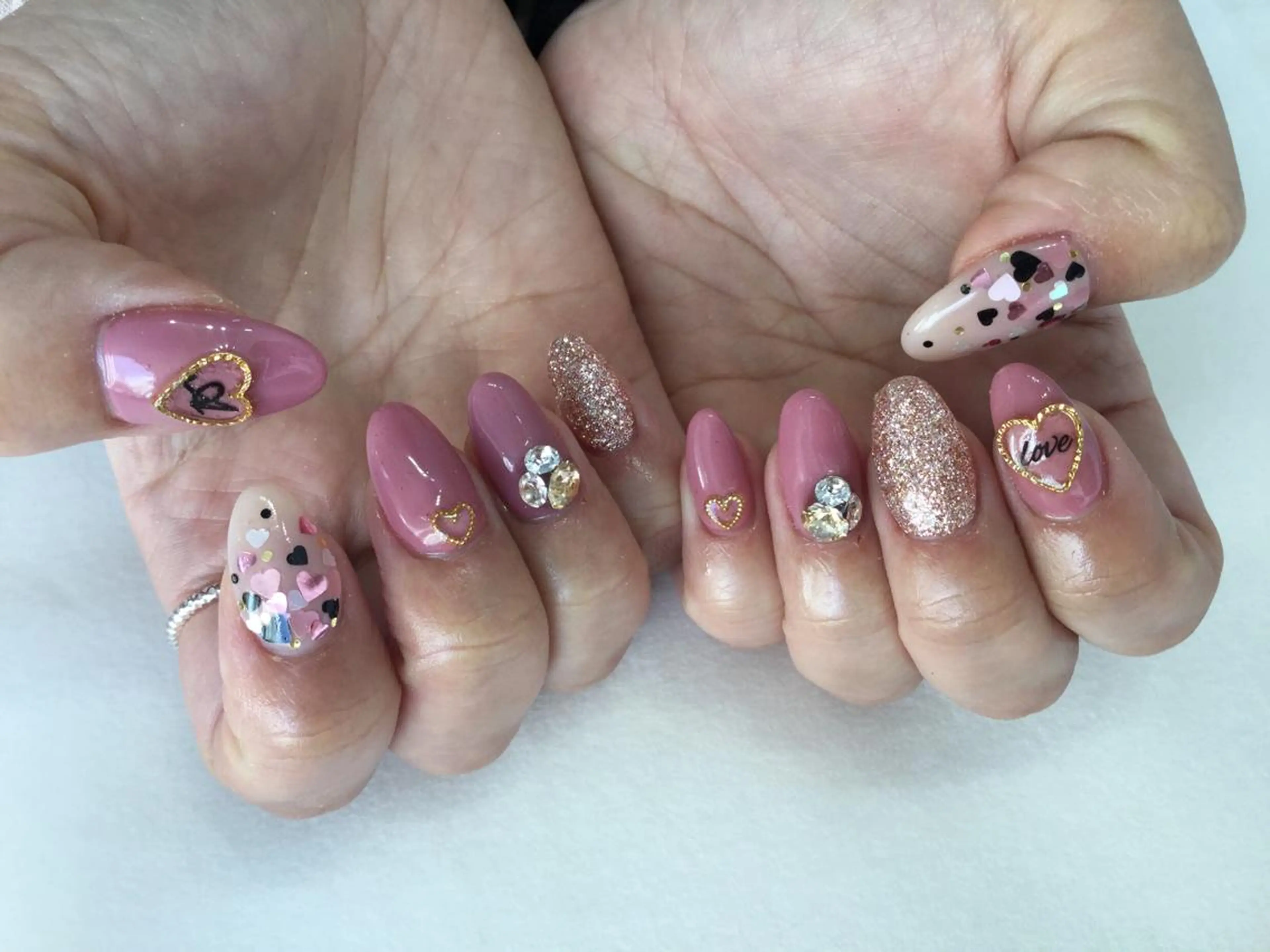 ネイル ハンドネイル 💎🐰 saki. m 🐰💎のネイルデザイン