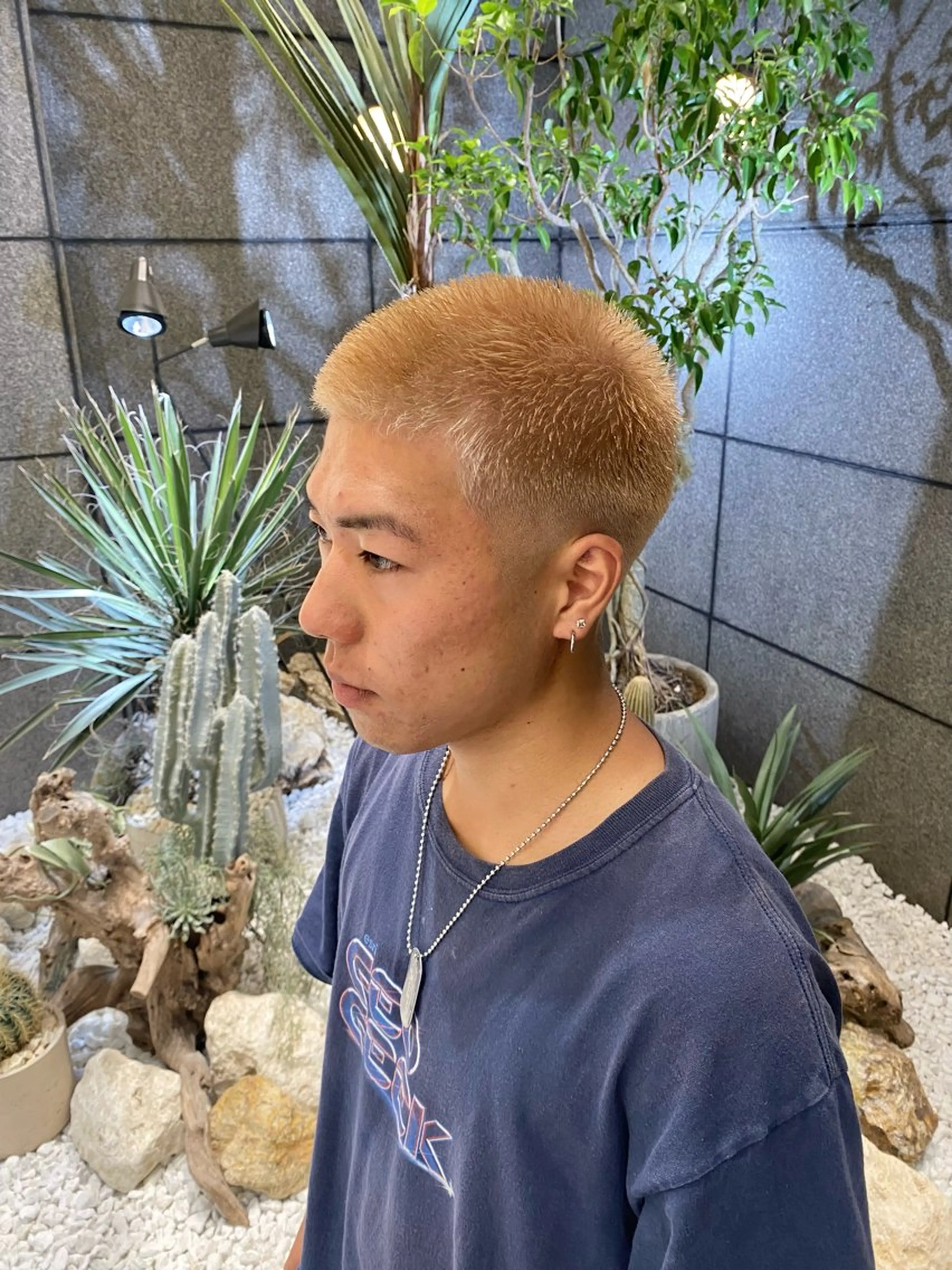 ショート カラー メンズ 酸スト/フェザー パーマ/三谷海斗のヘアスタイル