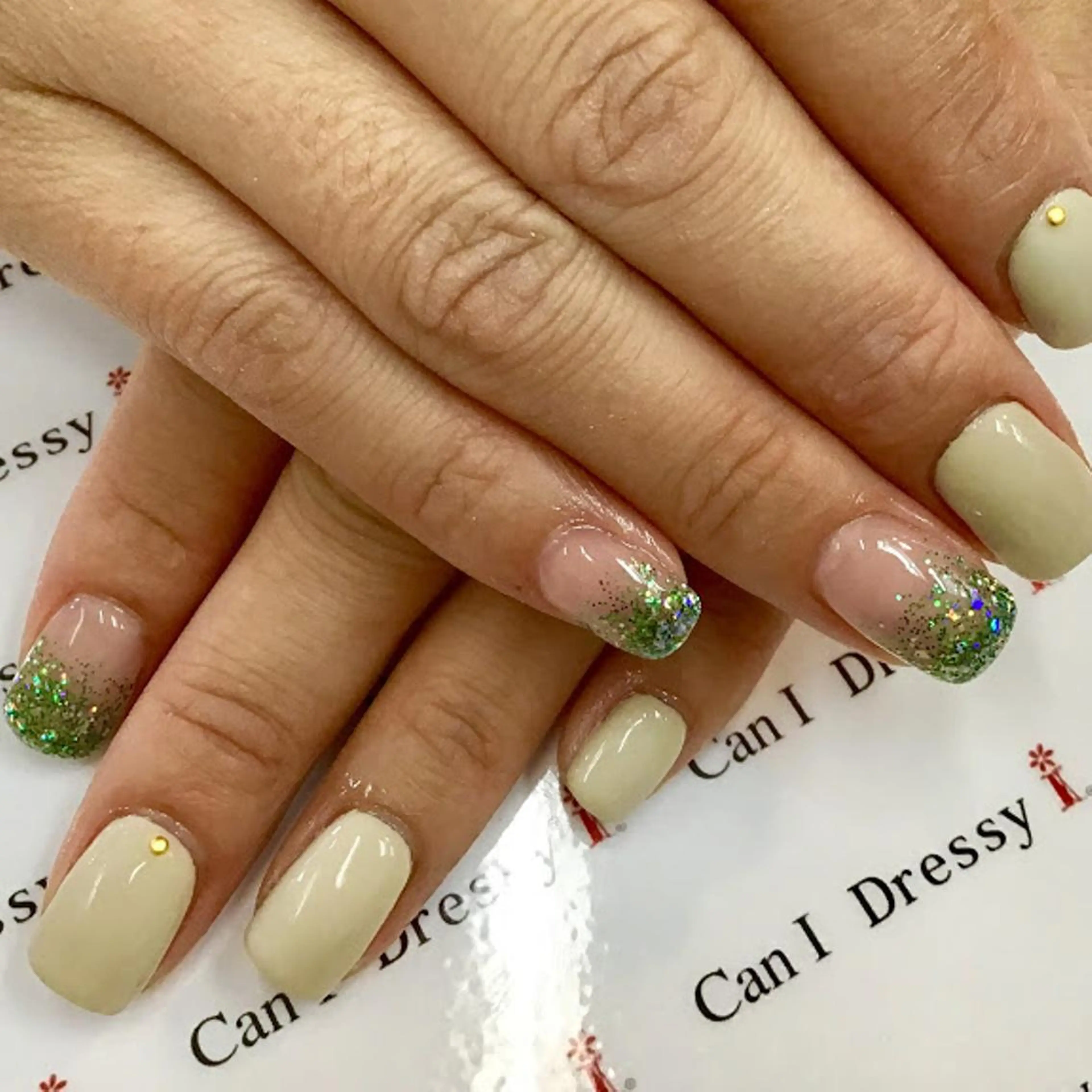 ネイル キャンアイドレッシー 海老名のネイルデザイン