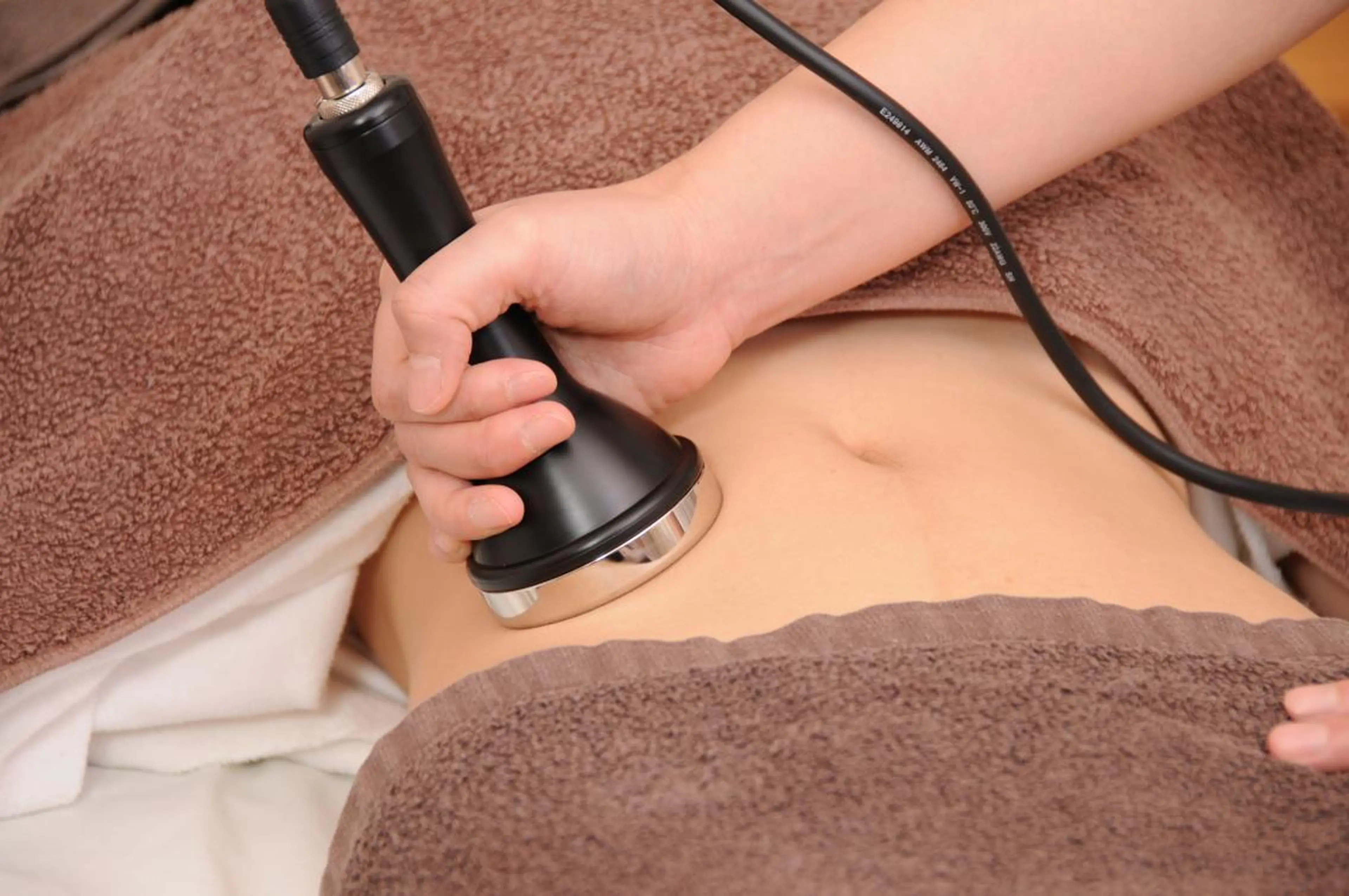 ソフト整体＆リンパマッサージ トータルケア（キャビテーション痩身付（ご希望の３部位））　１８０分　￥9,000の写真