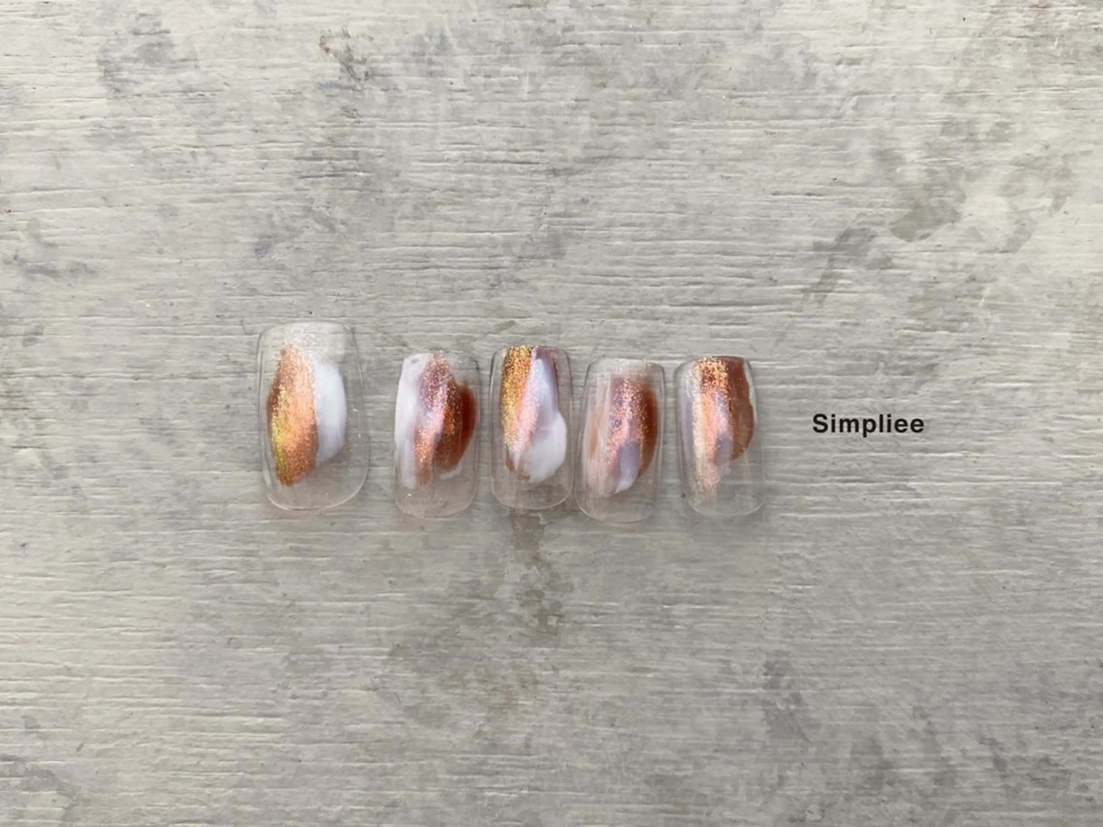 ネイル クリアネイル ニュアンスネイル Emi .K 西荻窪店のネイルデザイン