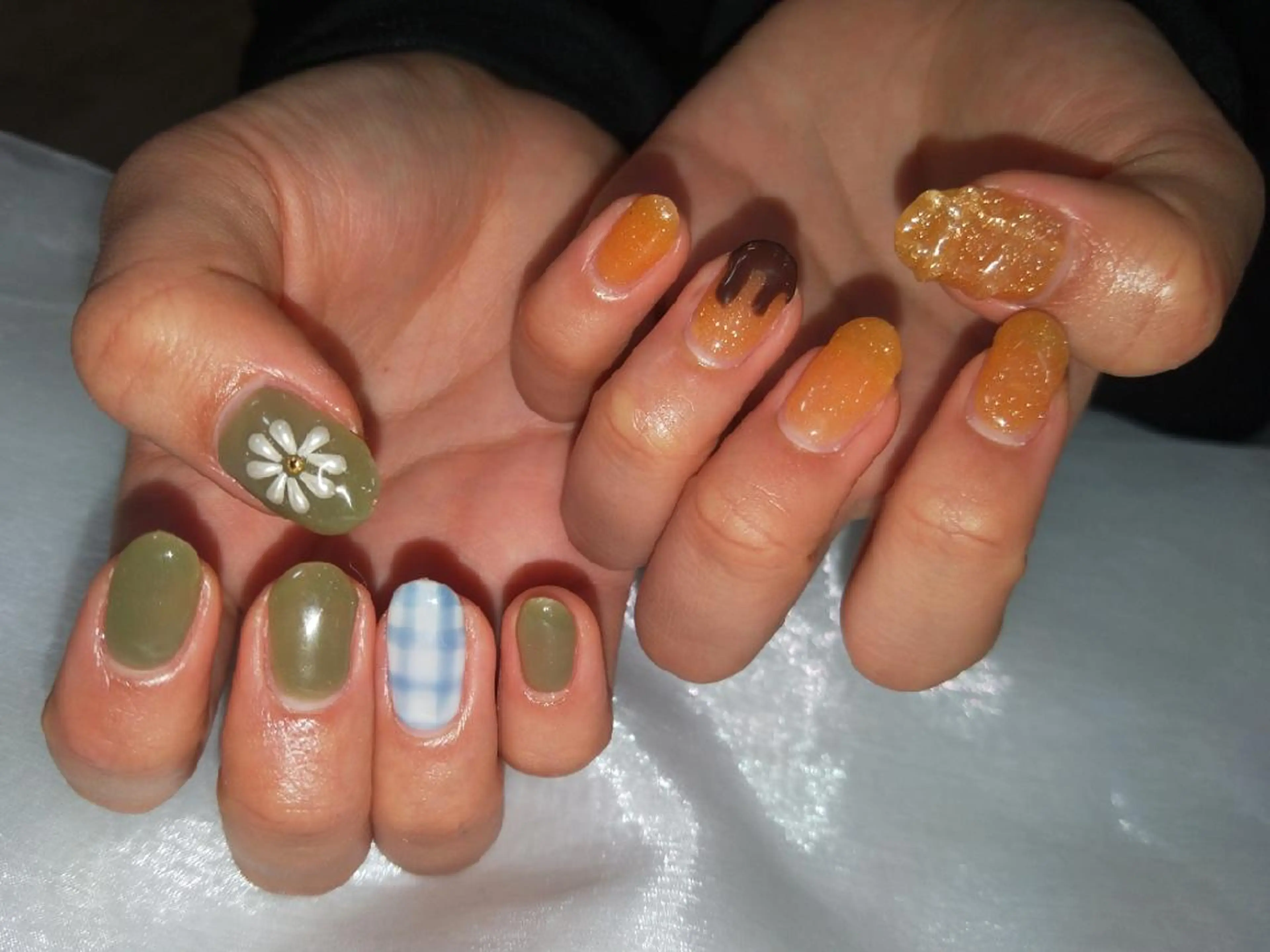 ネイル ハンドネイル ハンドケア R'well所属・はばすみれ🎀ﾈｲﾙ 光ﾌｪｲｼｬﾙ ﾍｱのネイルデザイン