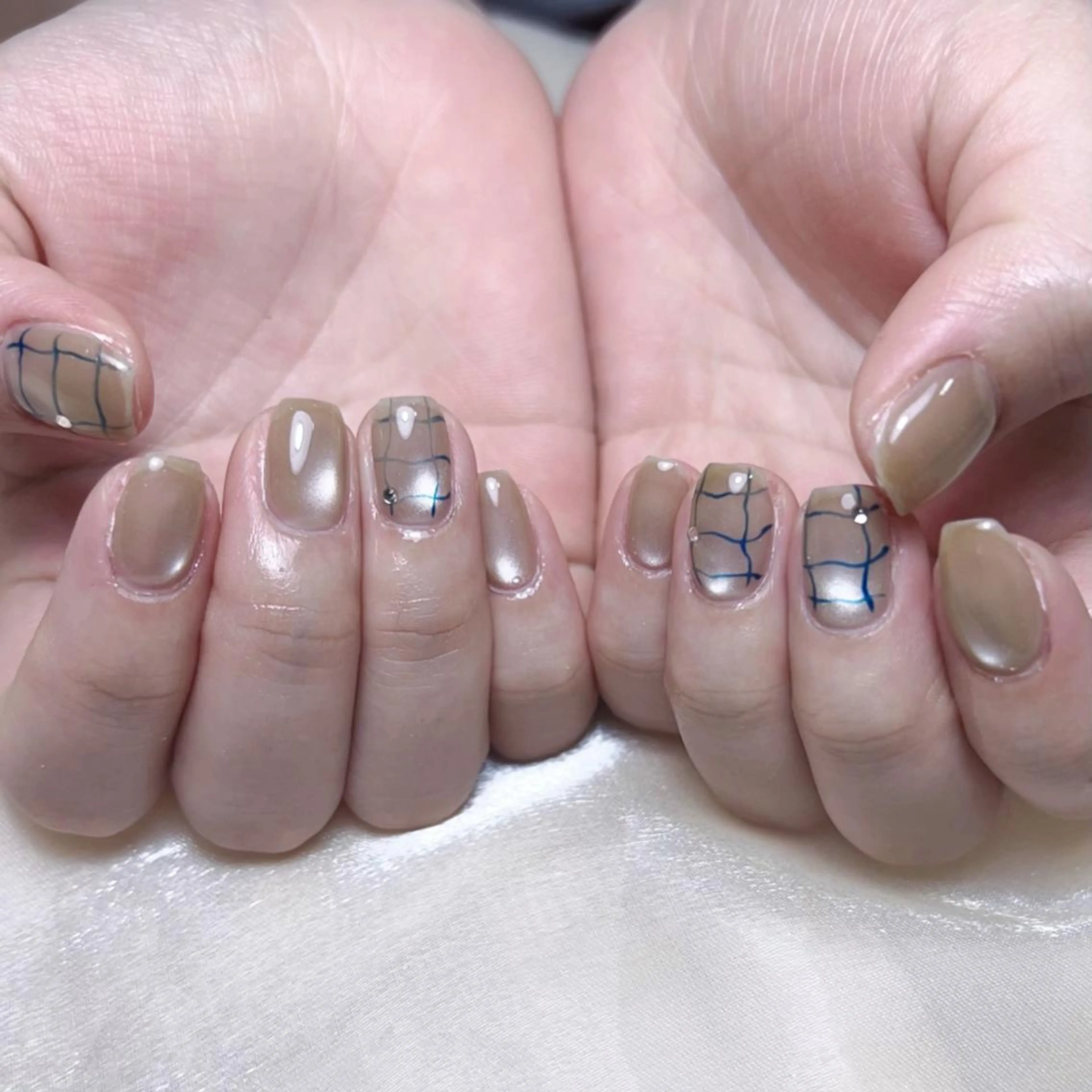 ネイル マグネットネイル シンプルネイル ハンドネイル Nail salon 木にいるのネイルデザイン