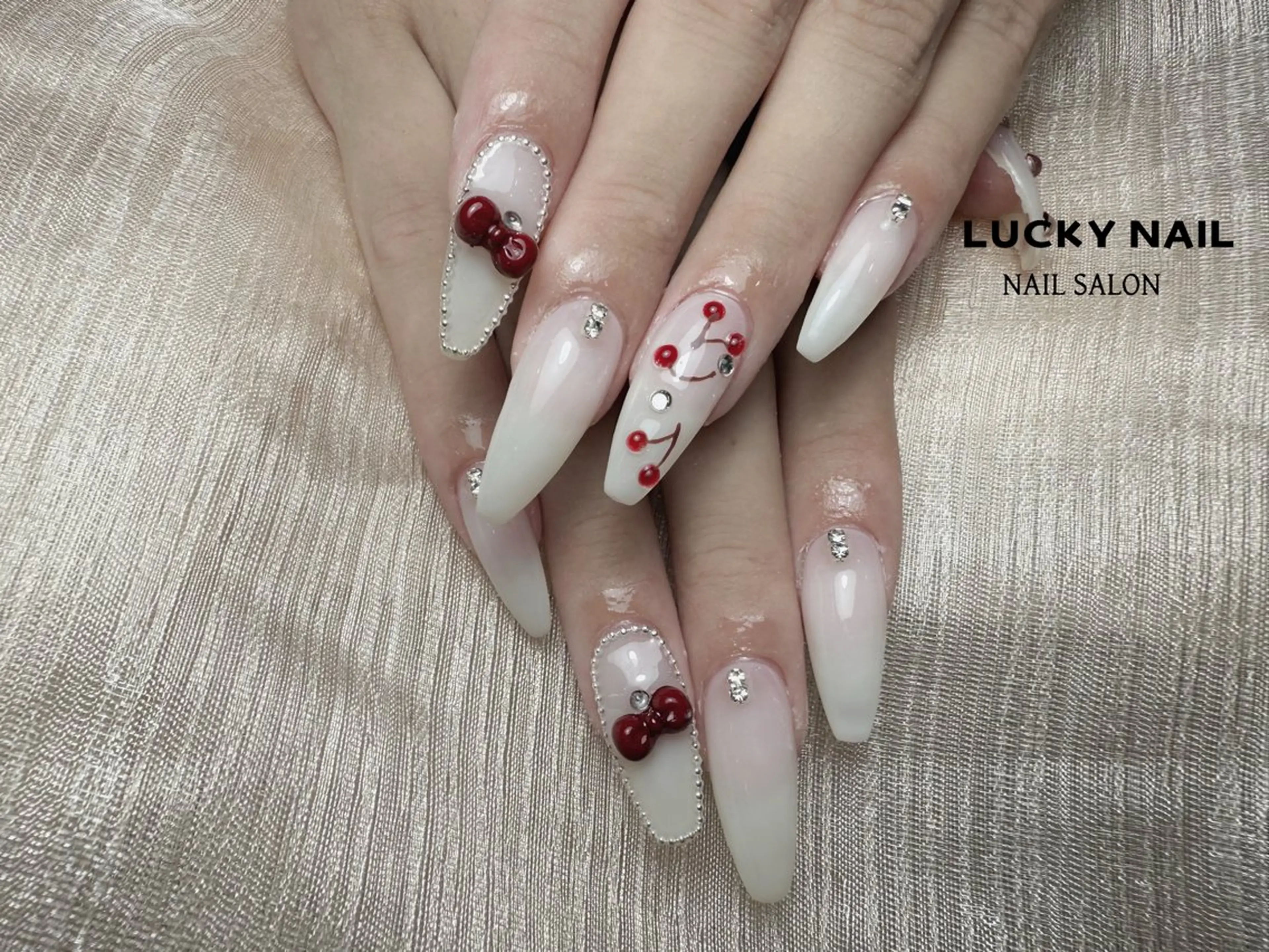 ネイル LUCKY NAILのネイルデザイン