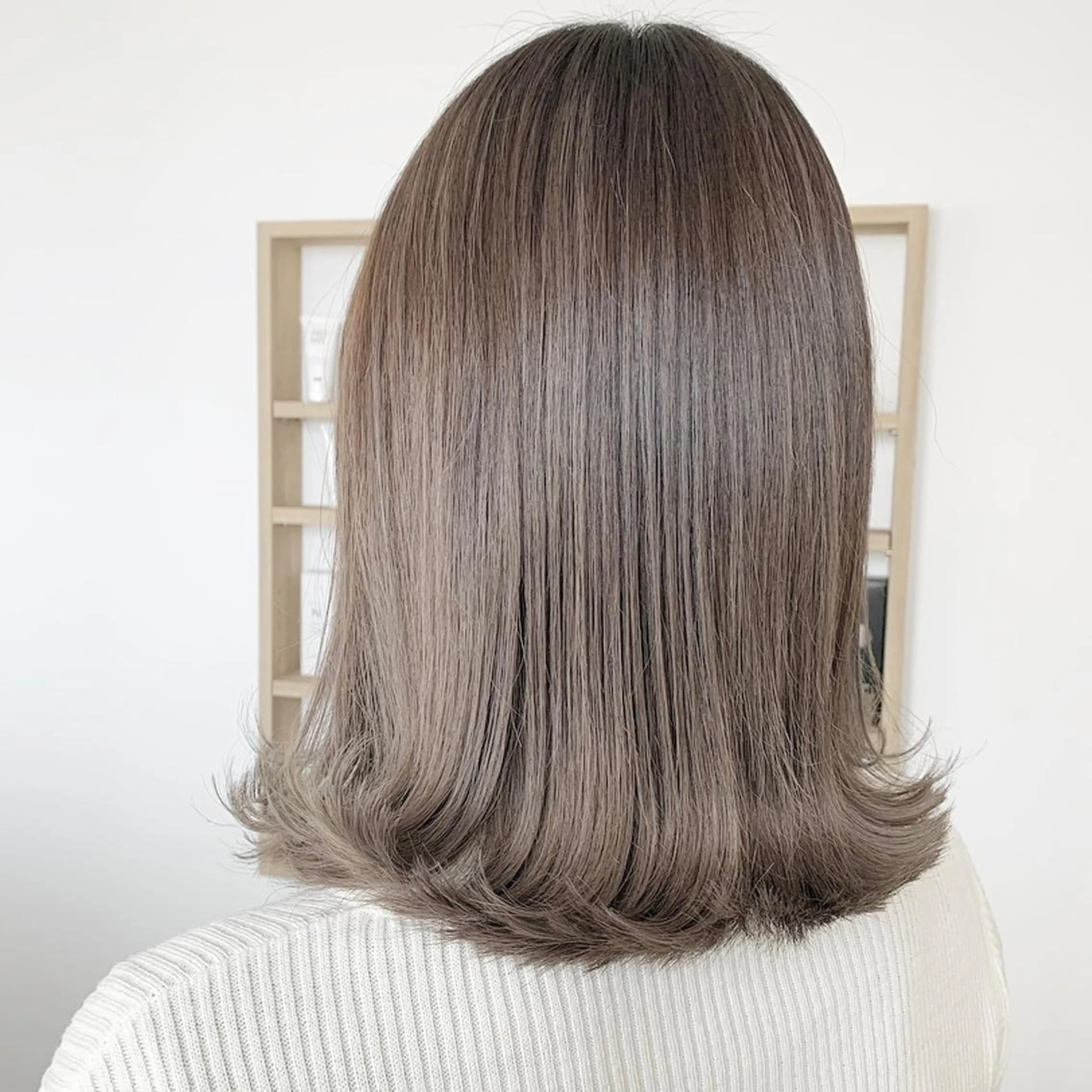 ミディアム カラー 透明感カラー FRAME+spa&hair roomなんば駅前店所属・🌸MAYU🌸 ハイトーン➕レイヤーのヘアスタイル