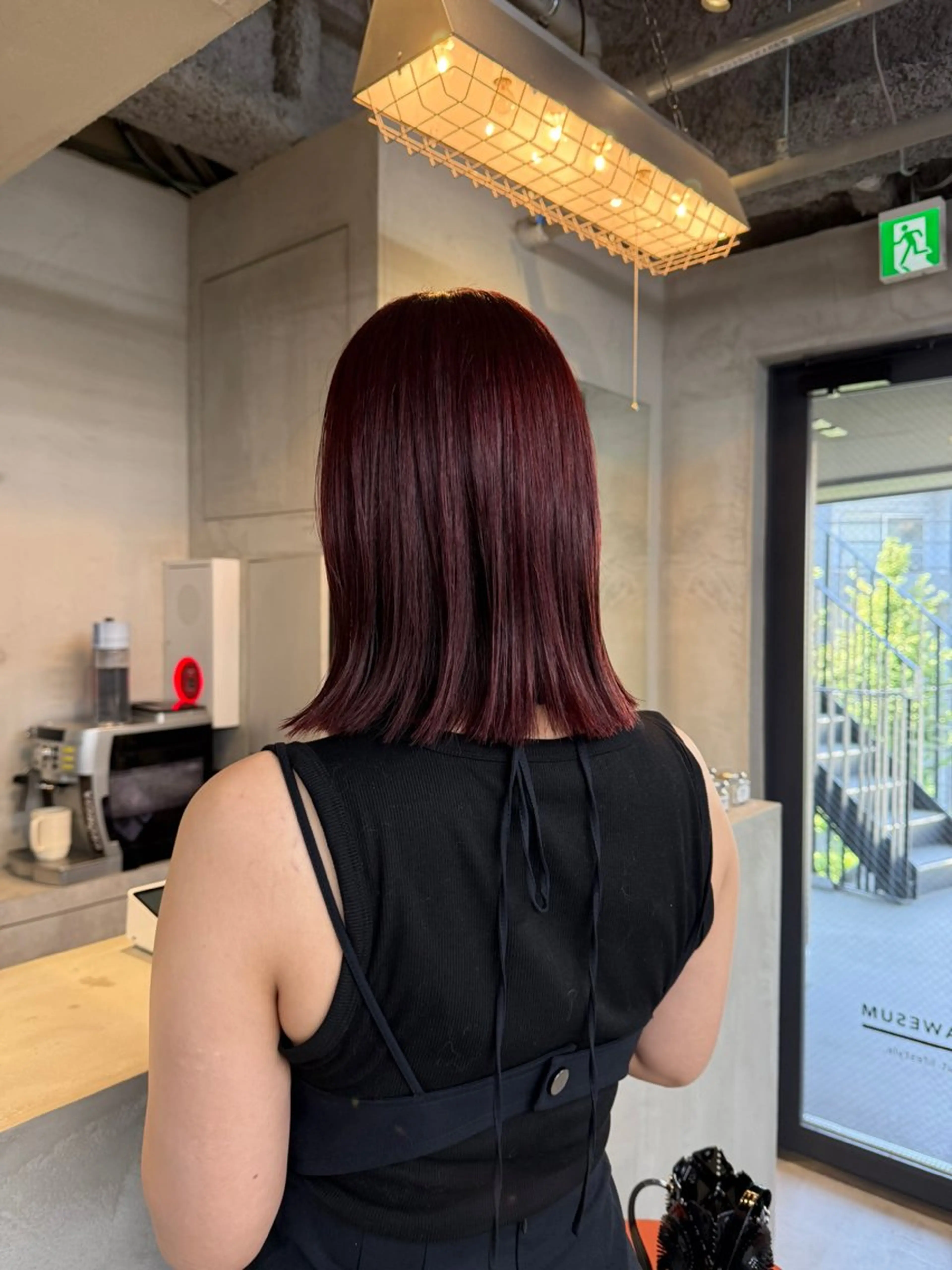 ミディアム カット THE AWESUM（オーサム）所属・KURUMI SHIMAのヘアスタイル