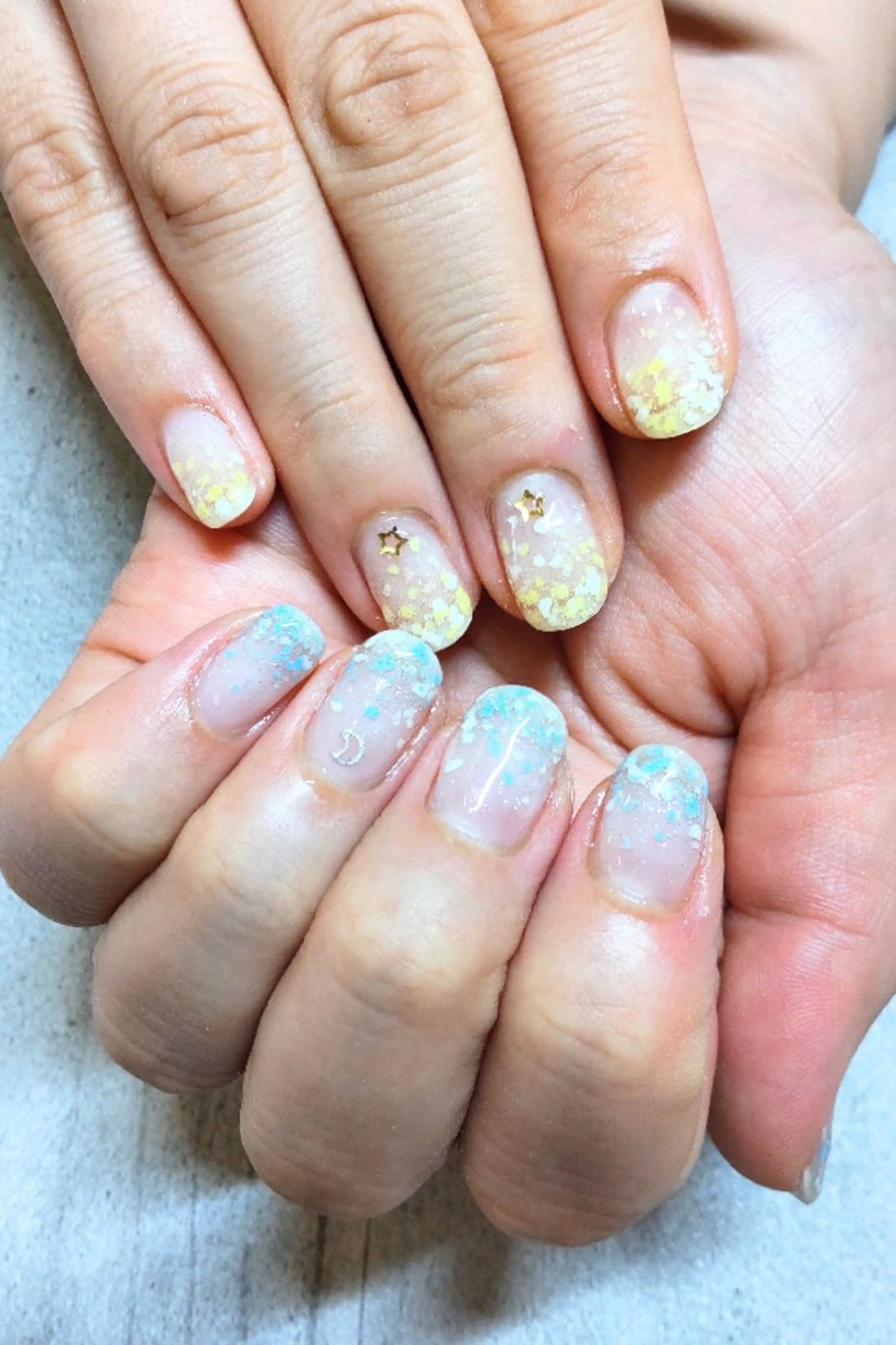 ネイル グラデーション ラメ(グリッター) ラメグラデーション CHOUETTE所属・CHOUETTE MIOのネイルデザイン