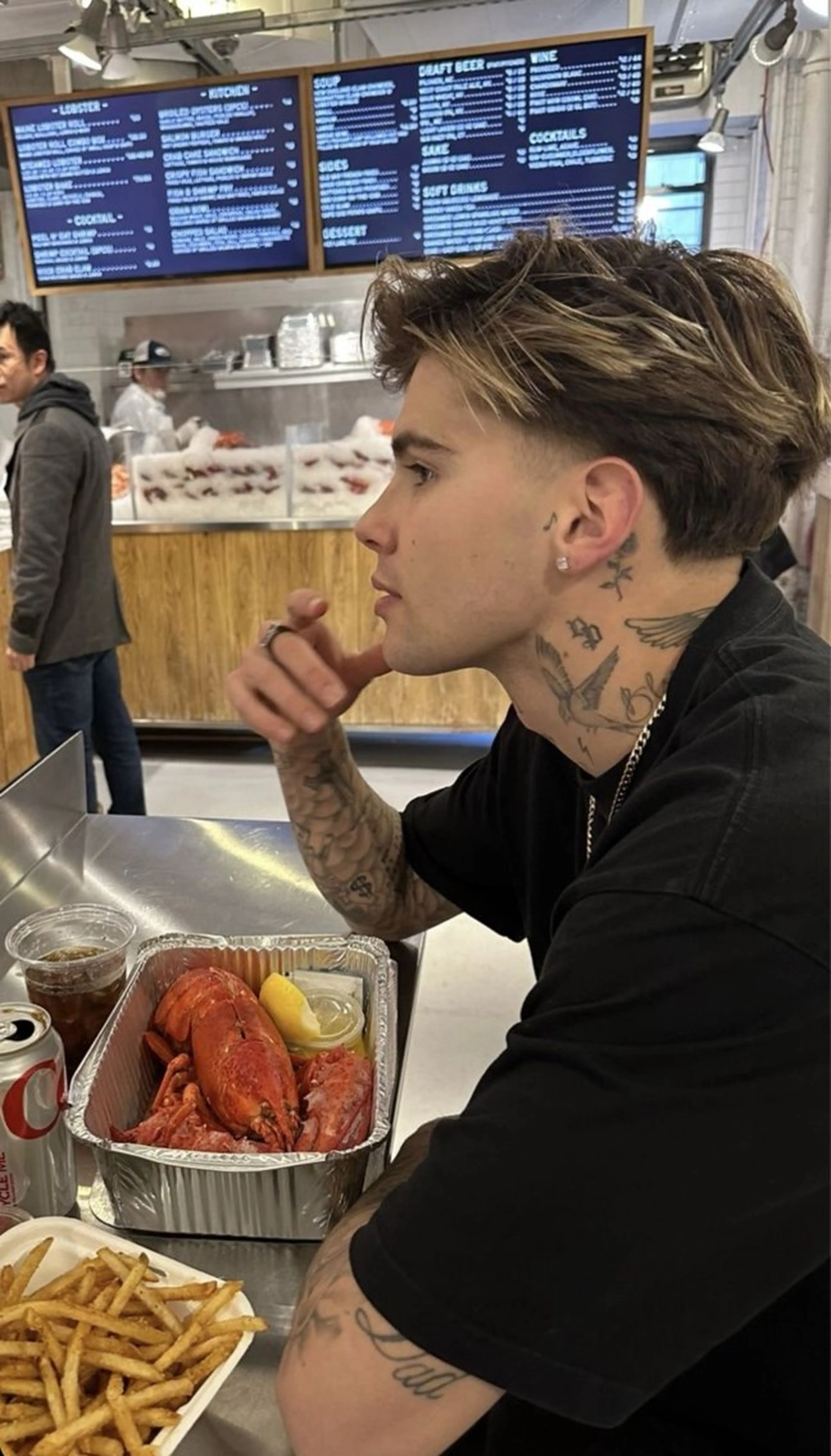 ショート カラー メンズ メンズハイライト ハイライトカラー ハイライト カット 佐竹 楓のヘアスタイル