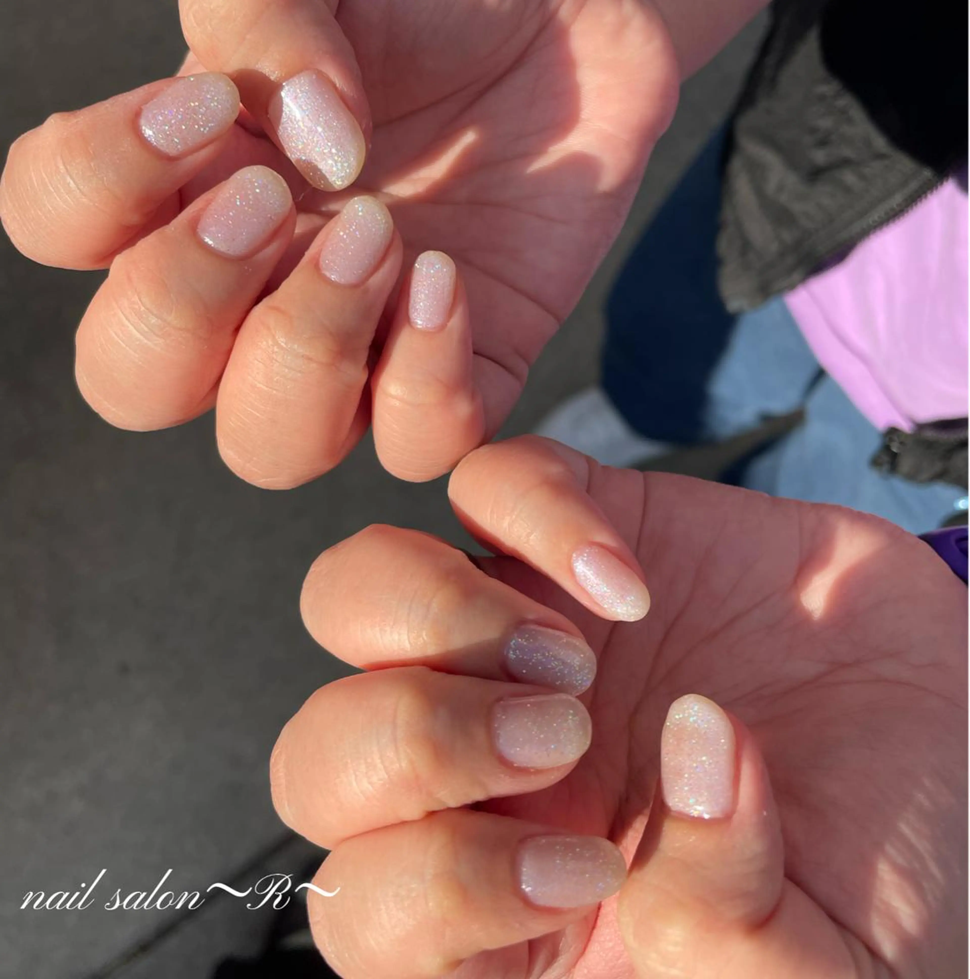 ネイル キラキラネイル ワンカラーネイル ハンドネイル 〜 R〜 プライベートサロンのネイルデザイン