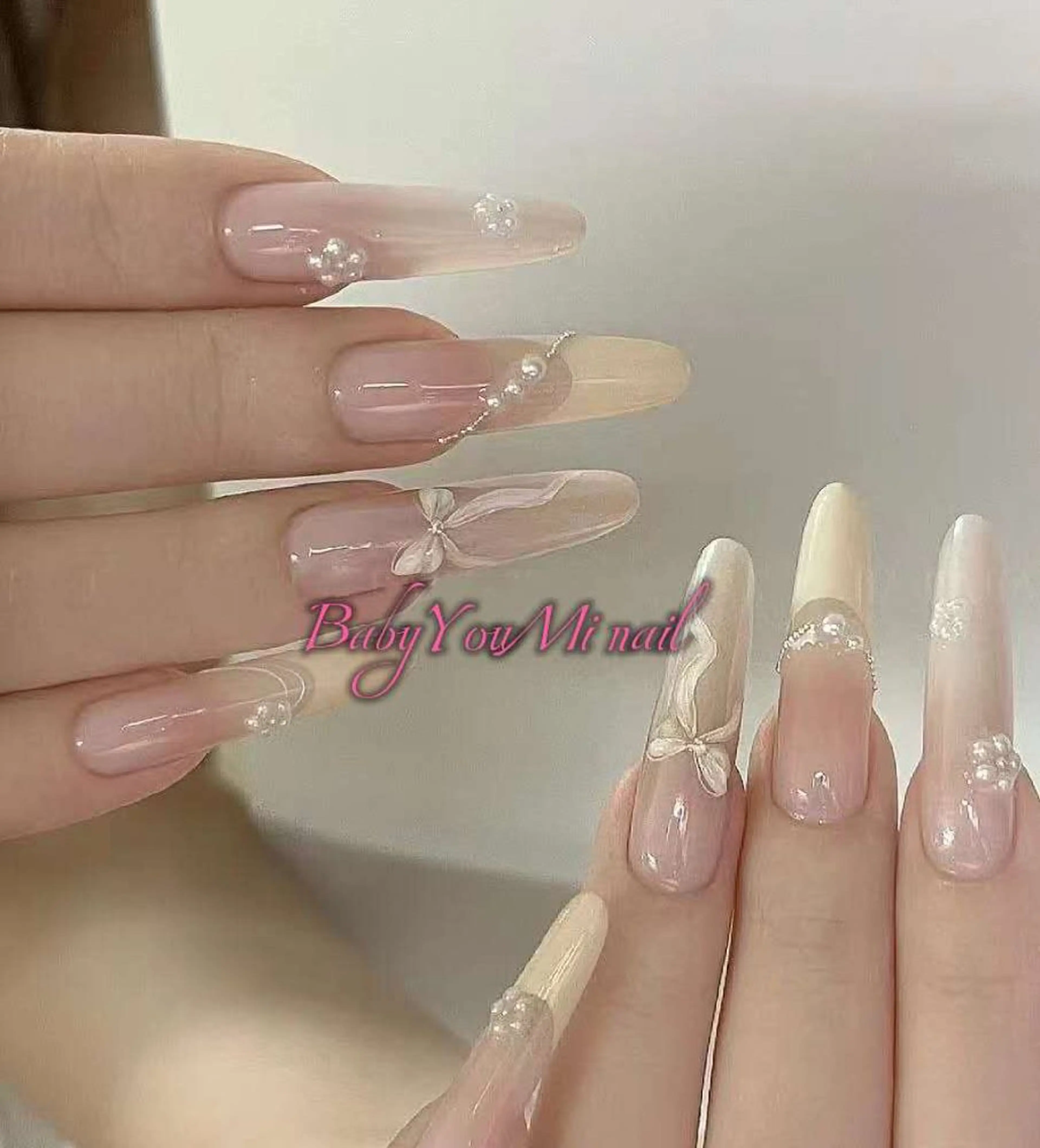 ネイル オーロラネイル フラワーネイル フットネイル フレンチネイル ジェルネイル ハンドネイル BabyYouMi ねねのネイルデザイン