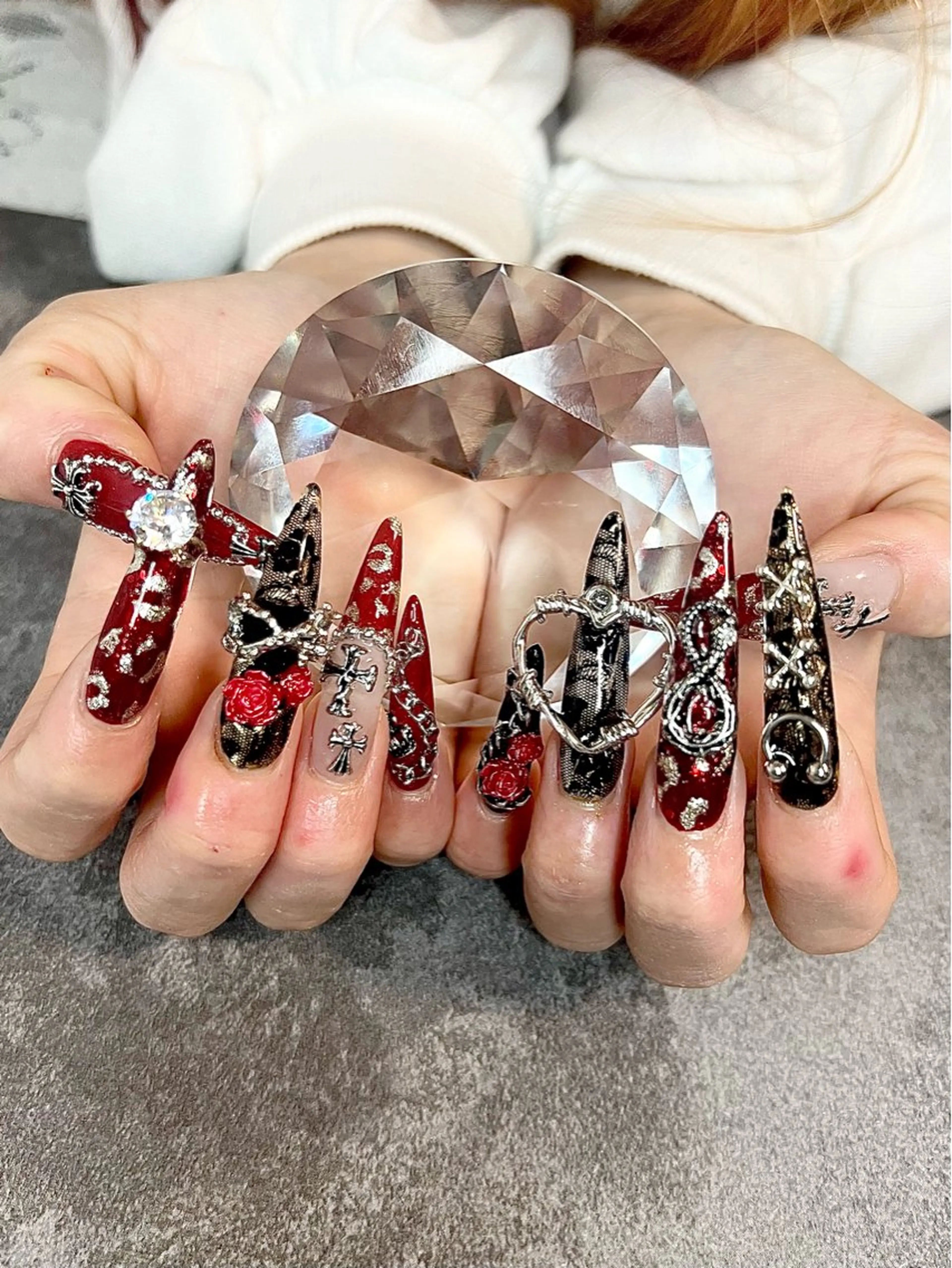 ネイル 成人式 ハンドネイル ayaka ギャルネイル🎀のネイルデザイン