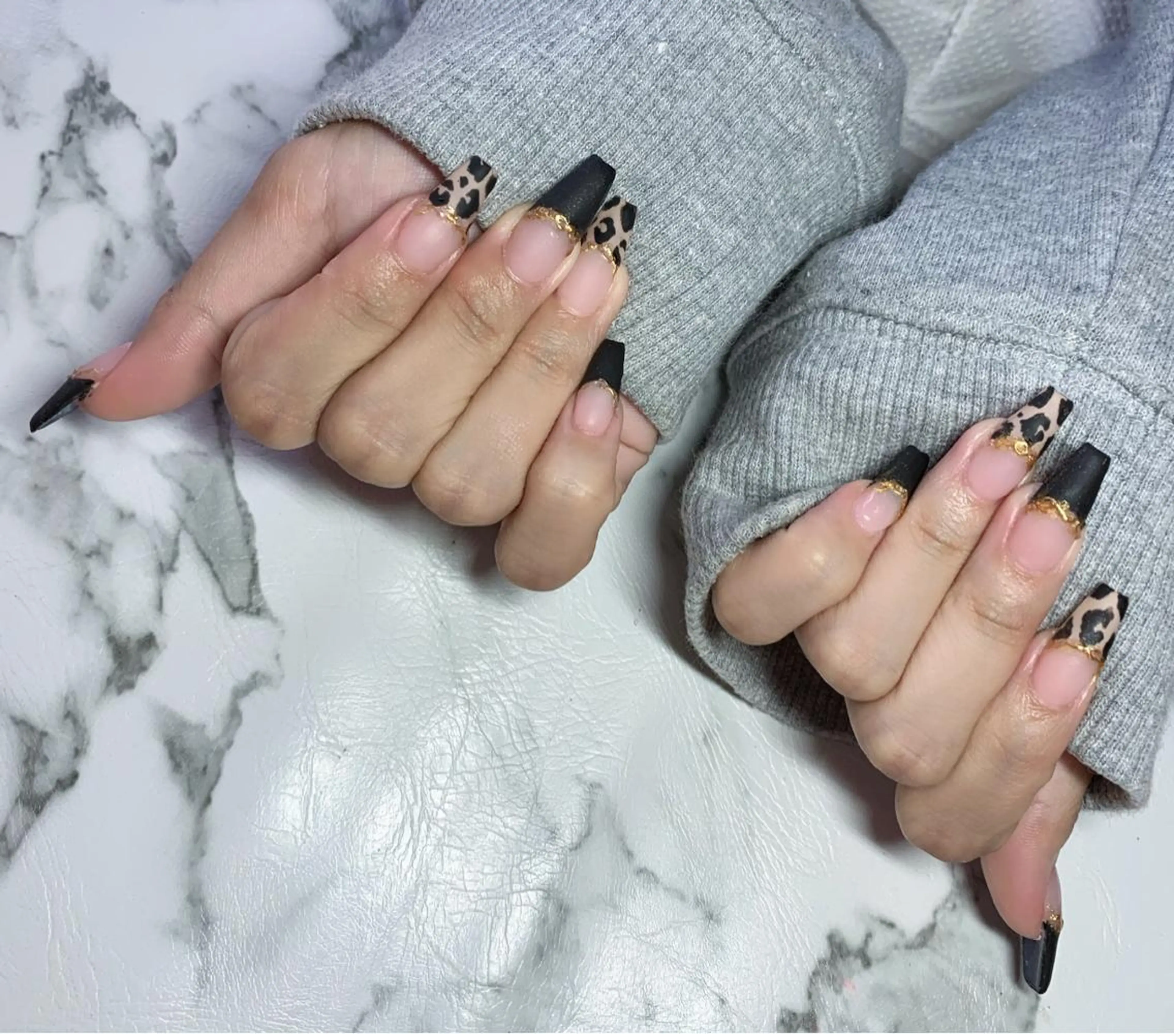 ネイル アニマル柄 アートネイル マットネイル ニュアンスネイル スカルプネイル ハンドネイル x.1.0.nail ♡Cのネイルデザイン