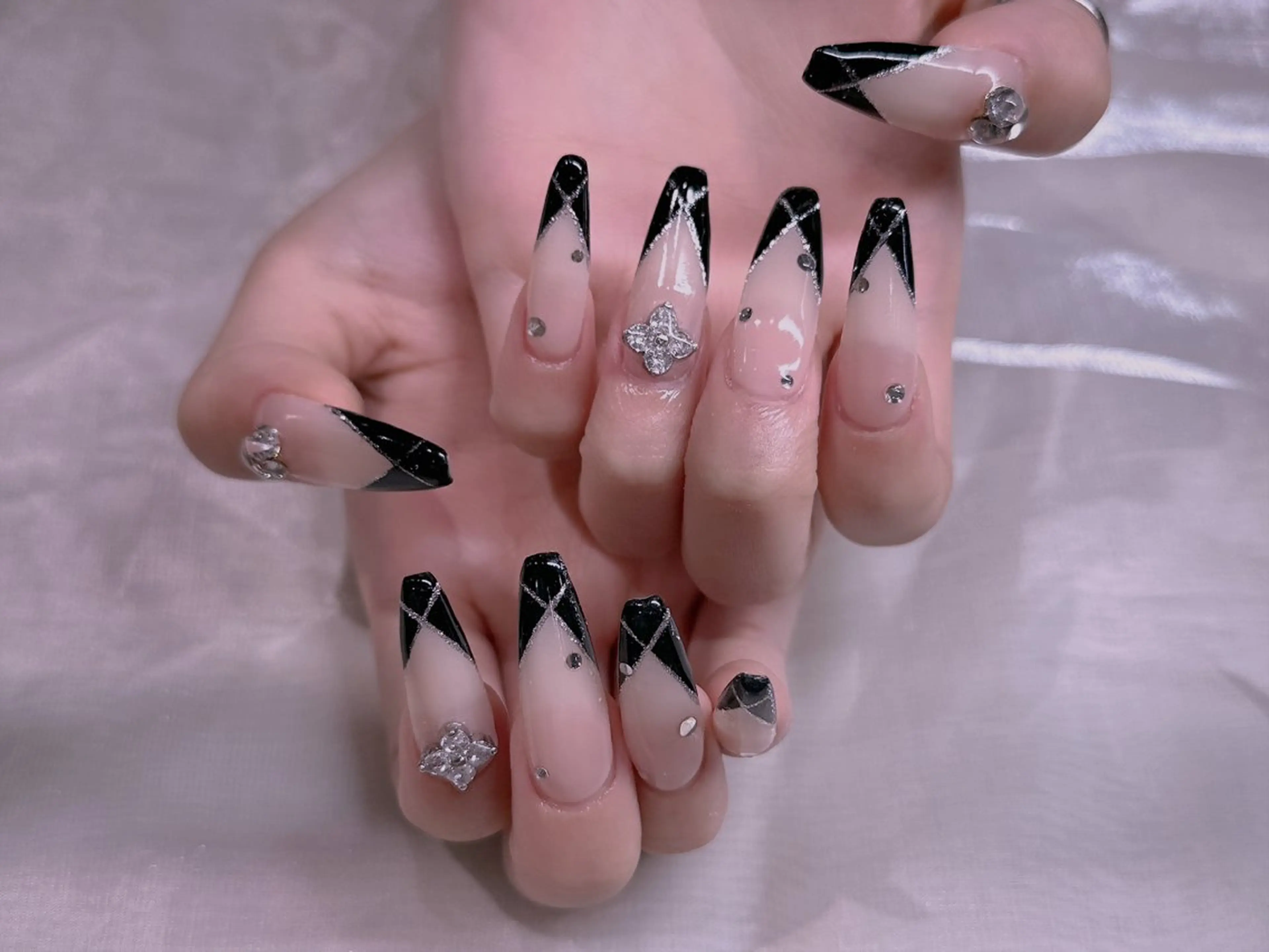 ネイル ハンドネイル エムズ エムズのマツエク・マツパデザイン