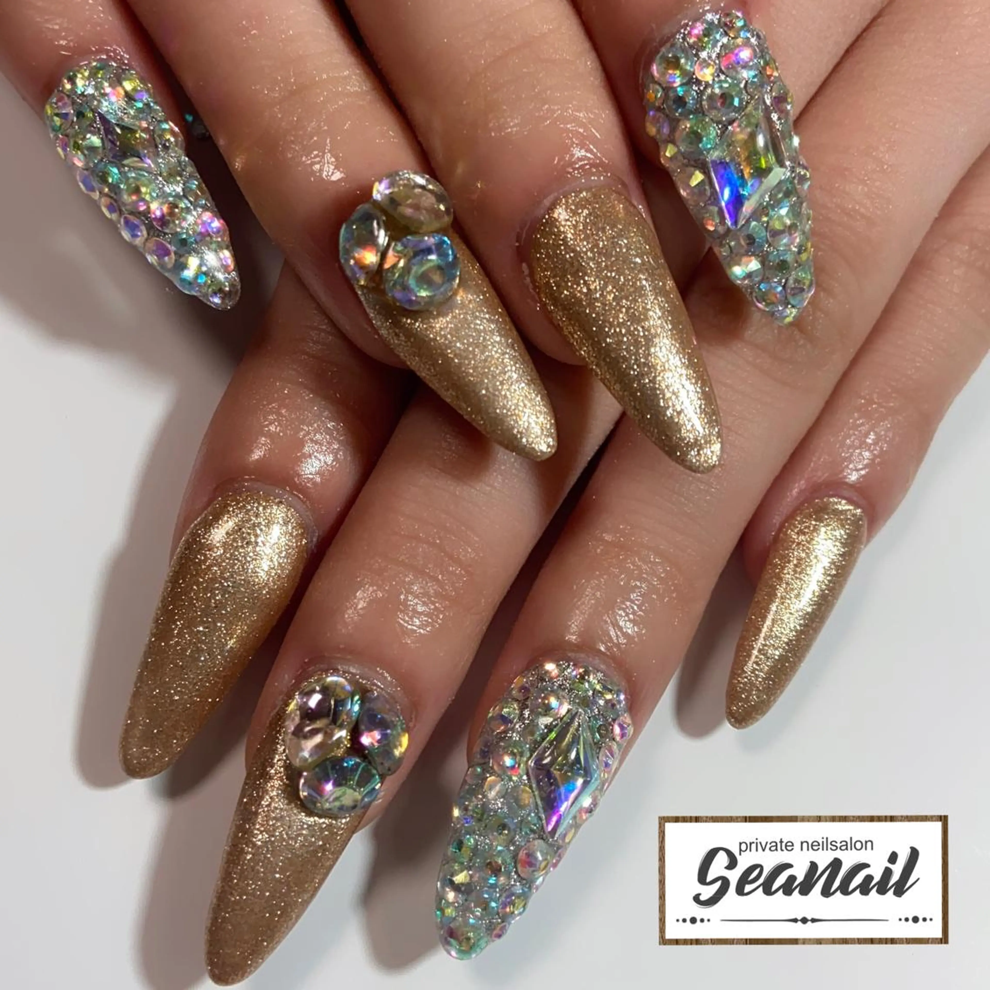 ネイル アートネイル フットネイル ジェルネイル ゴールド ラメ(グリッター) 小尾 栞のネイルデザイン