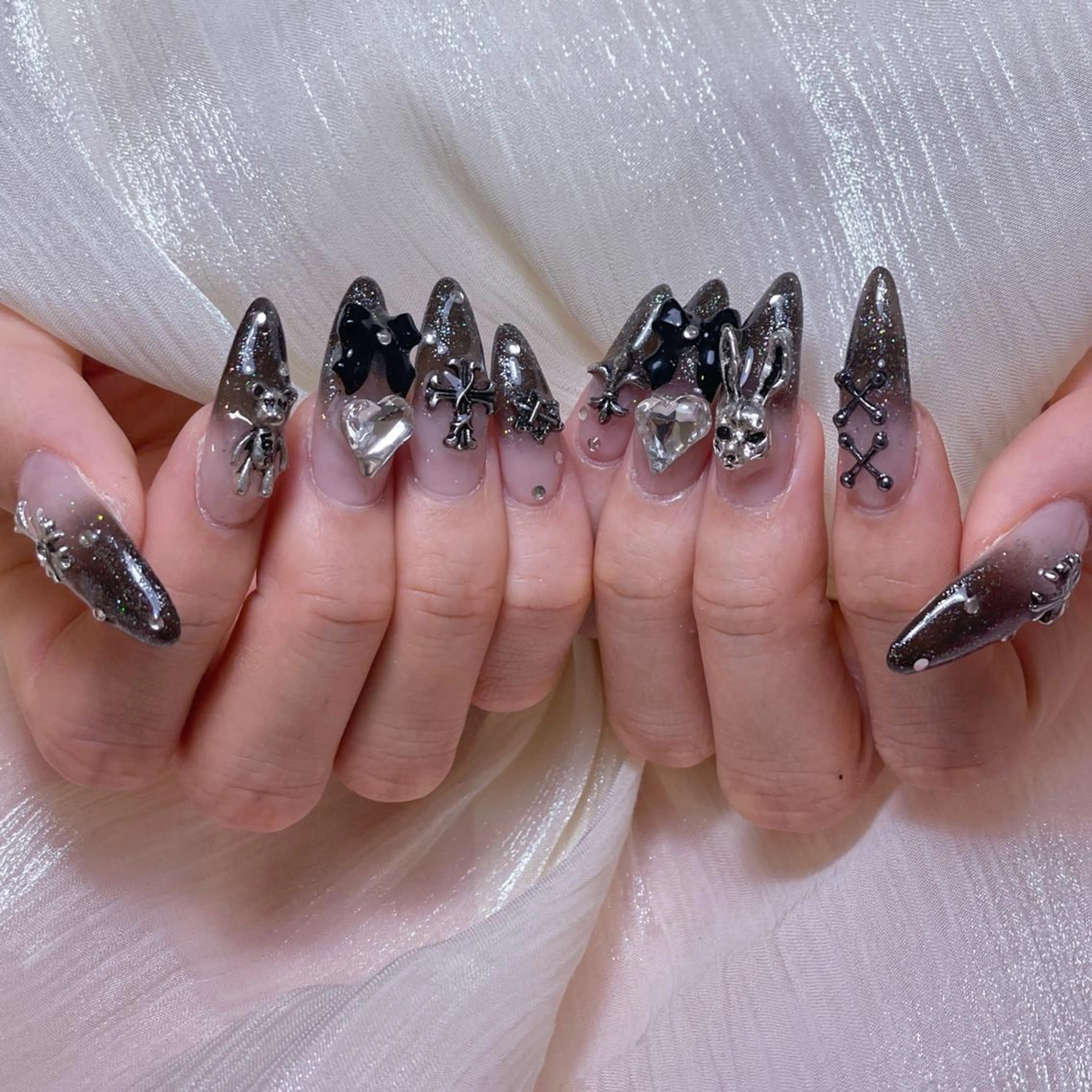 ネイル アートネイル オーロラネイル ガーリー キラキラネイル 韓国ネイル diamond ♥のネイルデザイン