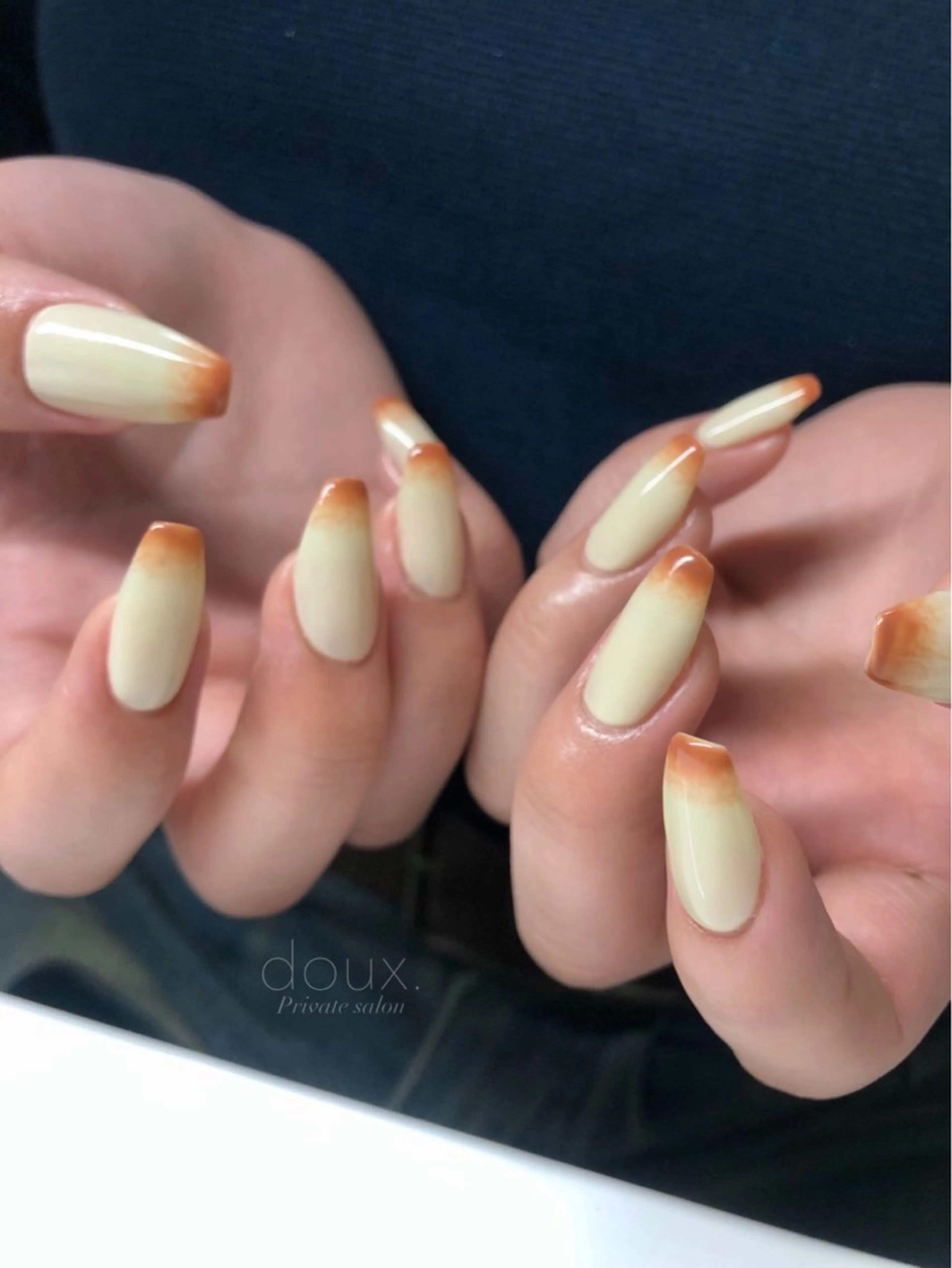 ネイル グラデーション 韓国ネイル ニュアンスネイル ワンカラーネイル 春ネイル ハンドネイル doux. nailのネイルデザイン