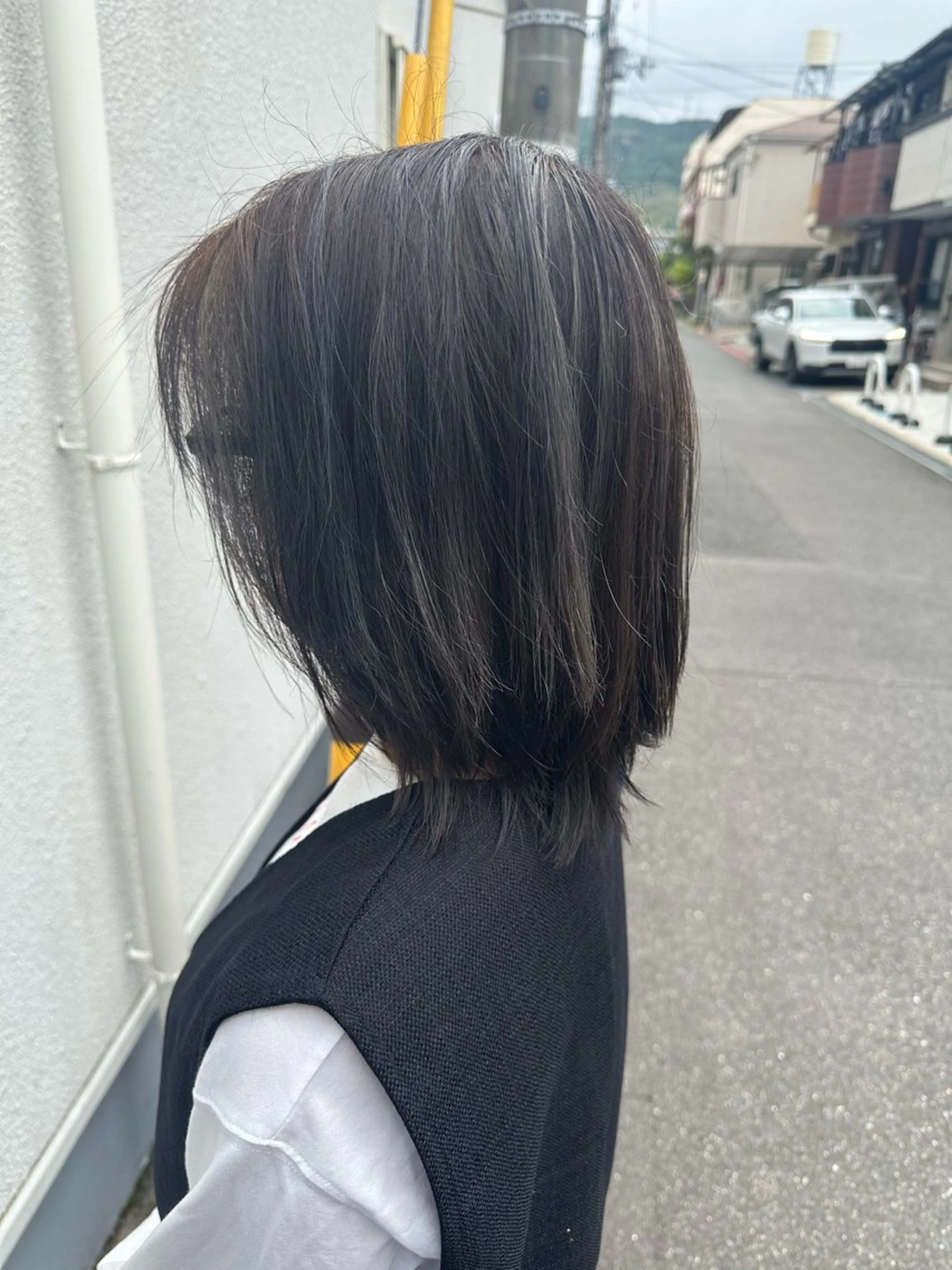 ショート カラー ハイライトカラー シルバー ハイライト ヘアカラー 安達 望のヘアスタイル