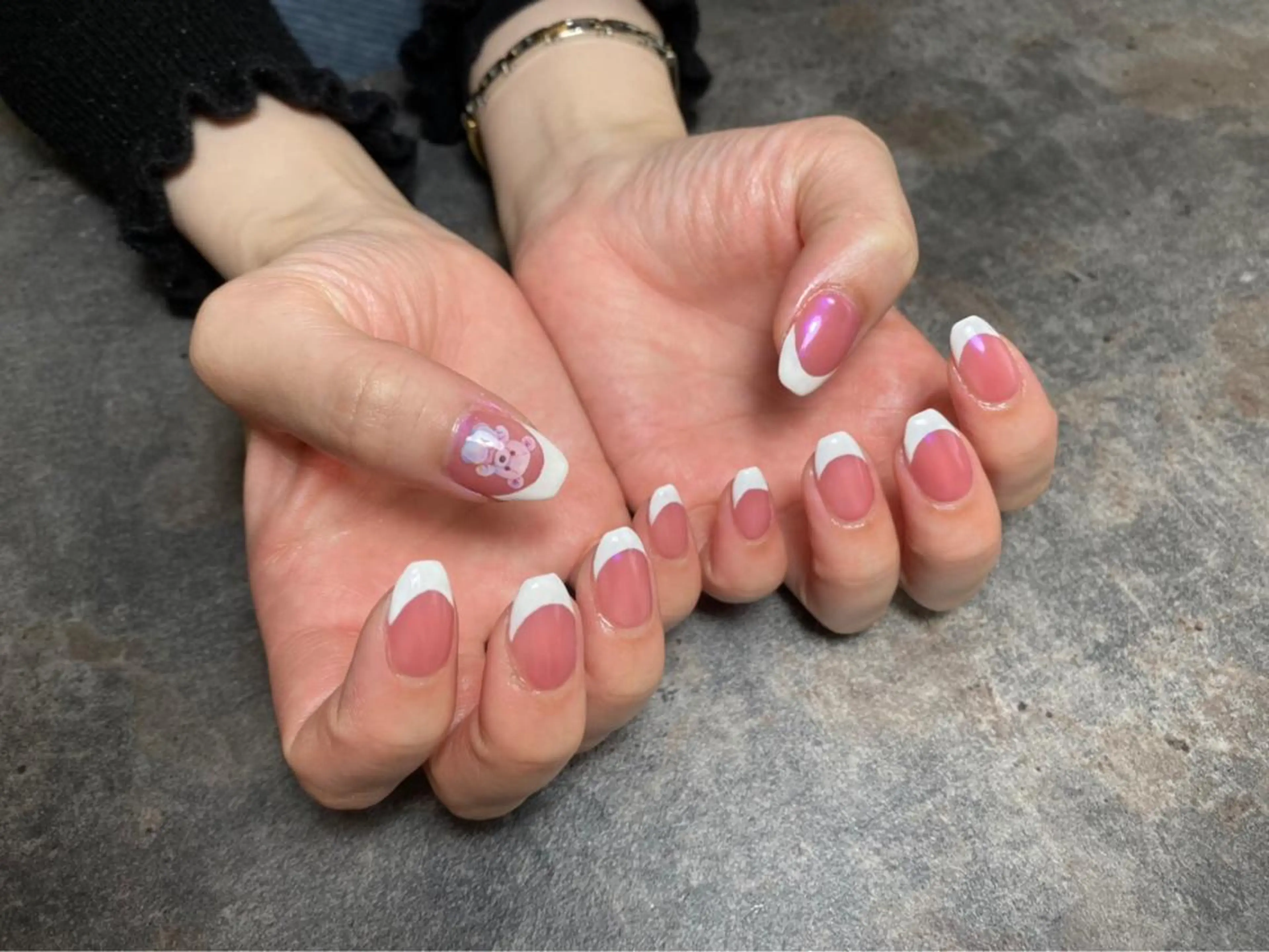 ネイル オーロラネイル フレンチネイル ハンドネイル Nail Salon liber所属・NailSalon liberのネイルデザイン