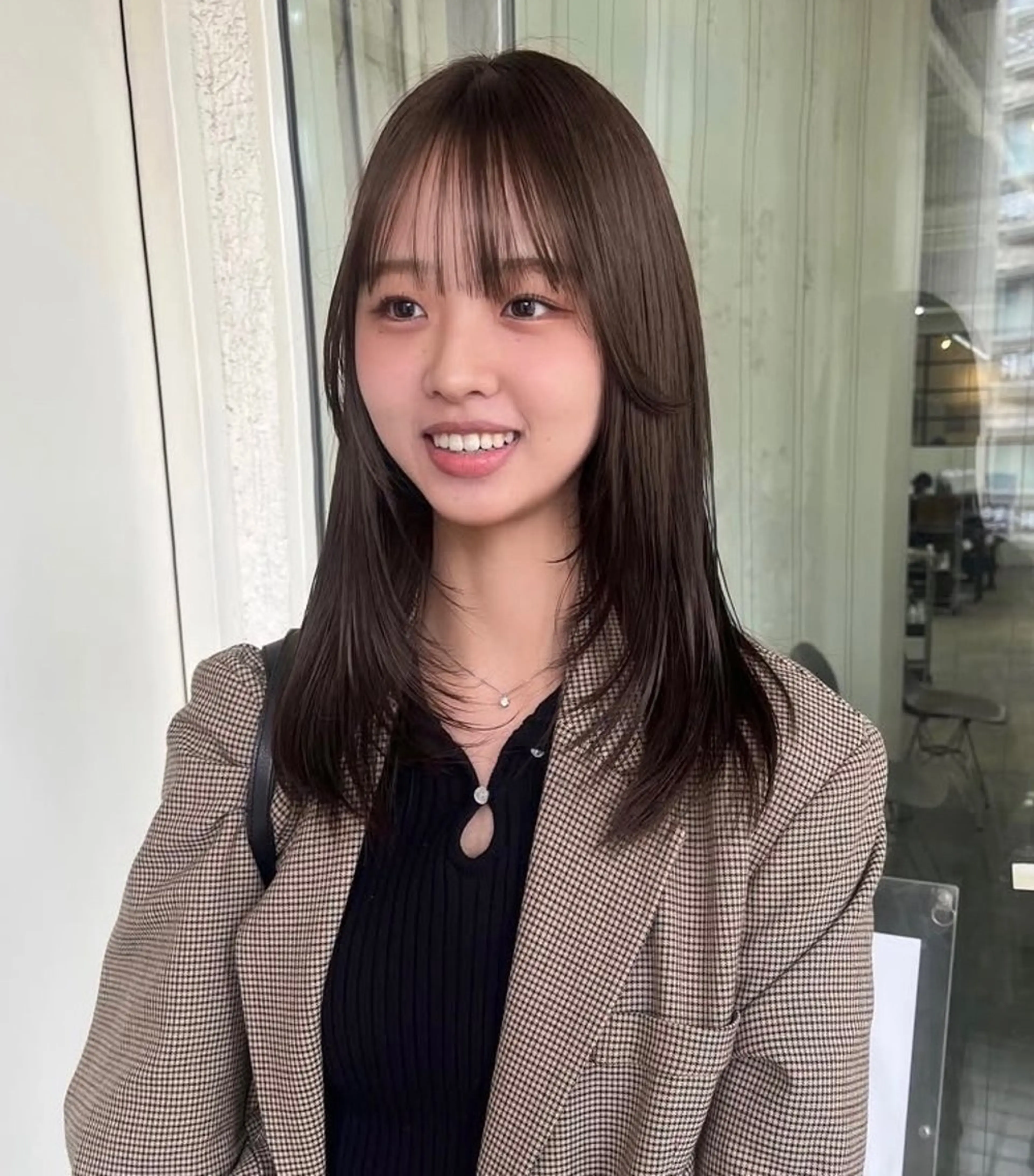 セミロング 透明感カラ️ー☆ NEONAのヘアスタイル